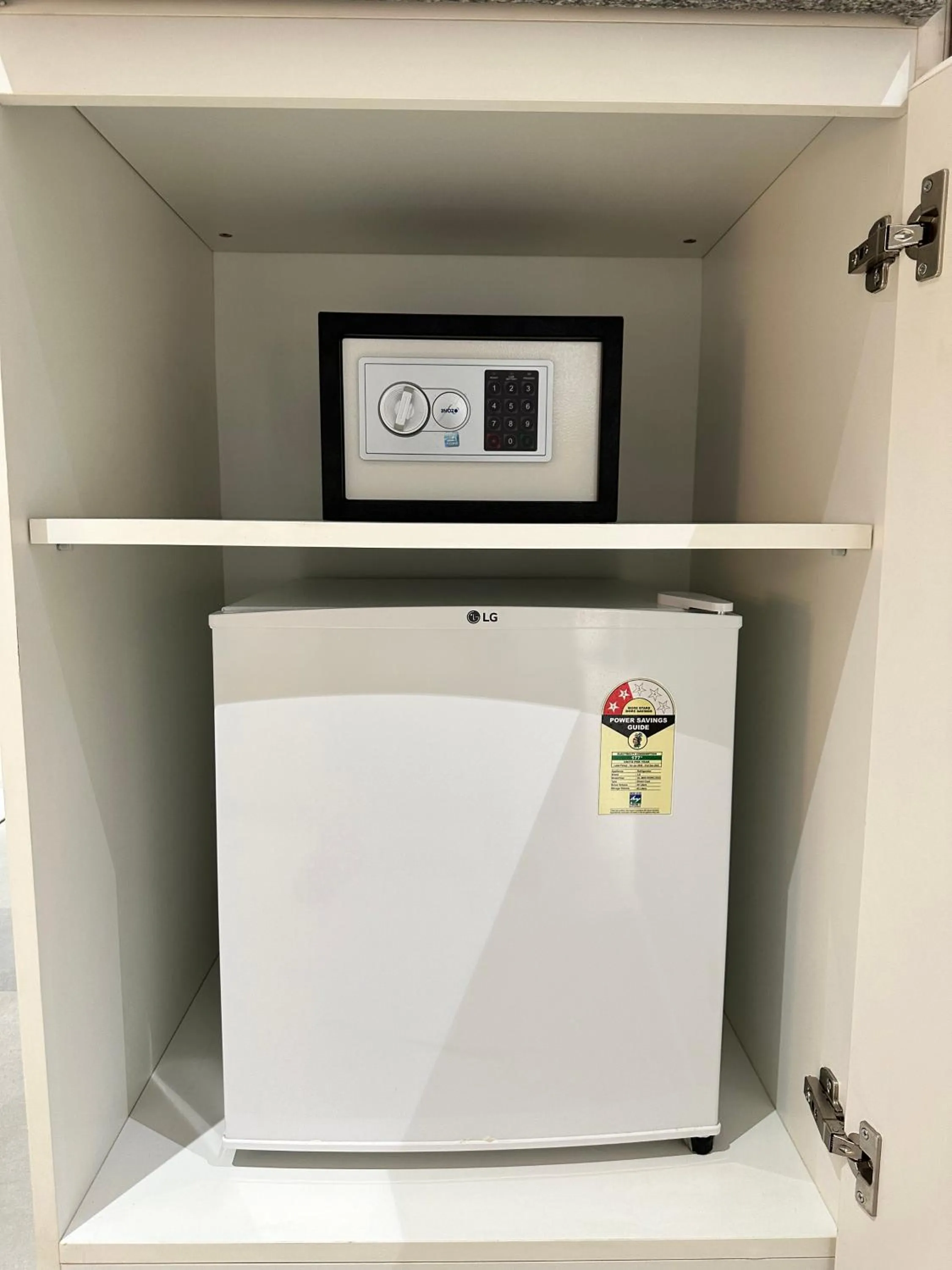 Kitchen or kitchenette in 32 Urban by Akoya Hotels