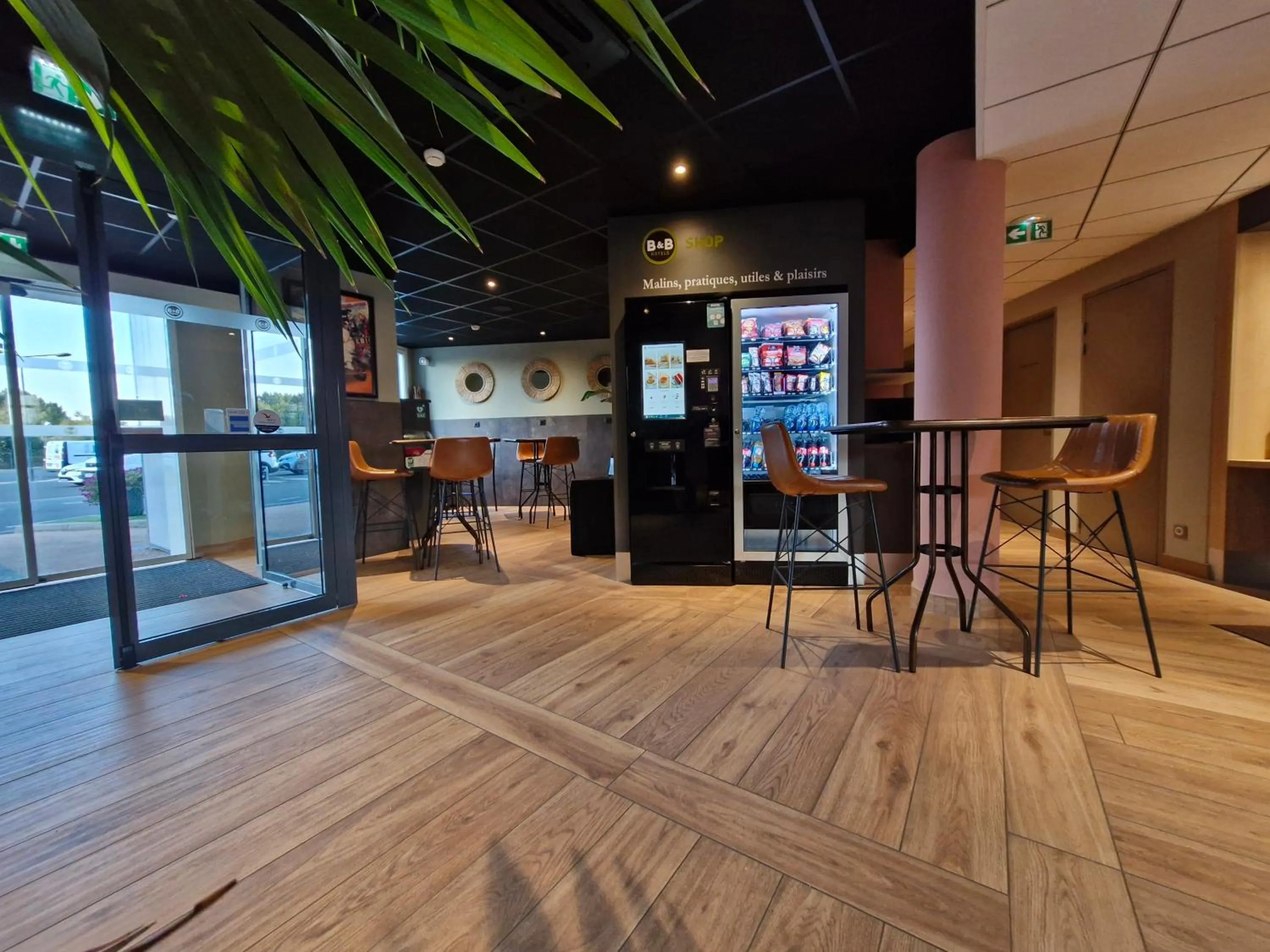 Lobby or reception in B&B HOTEL Clermont-Ferrand Nord Riom