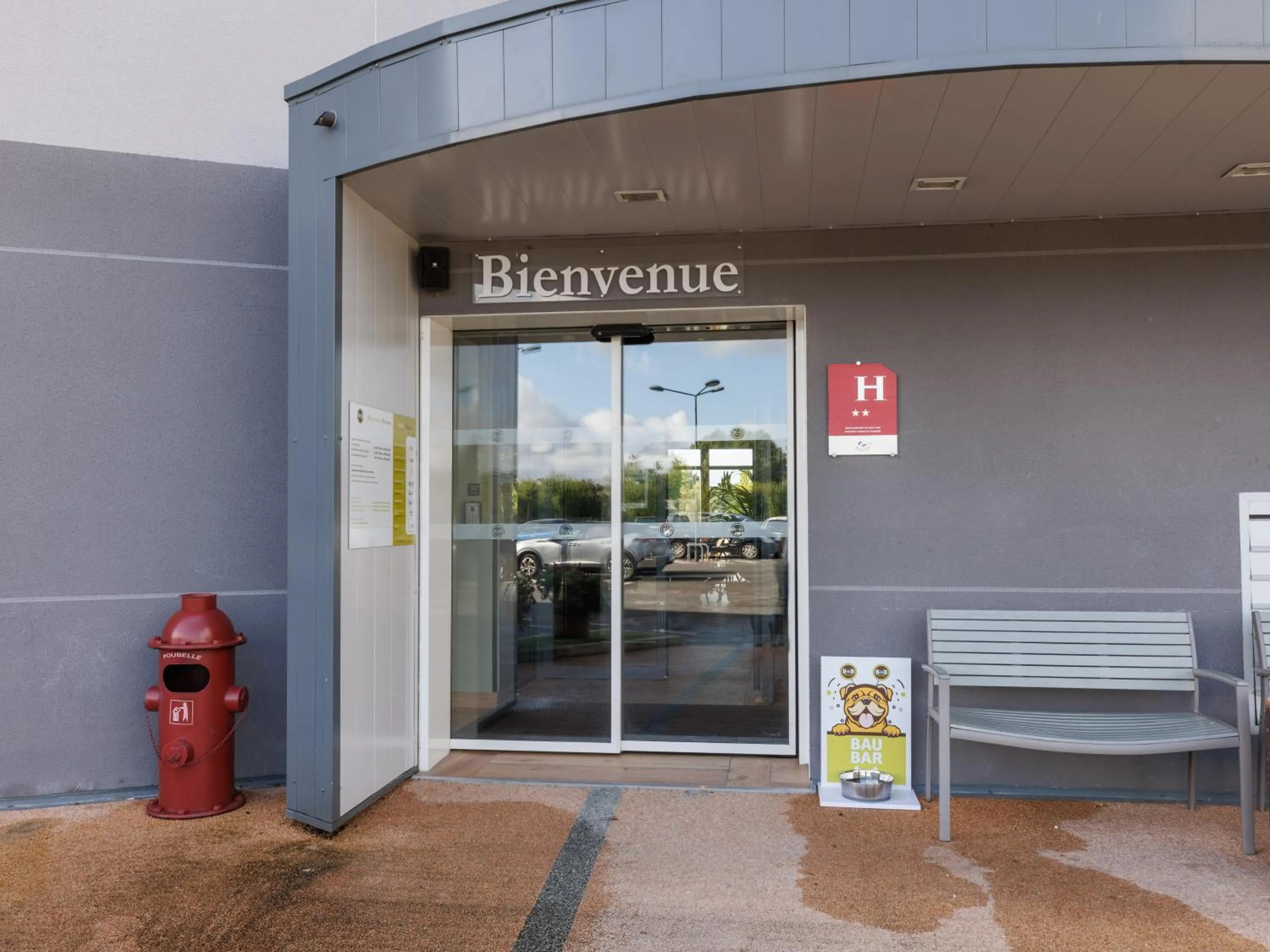 Property building in B&B HOTEL Clermont-Ferrand Nord Riom