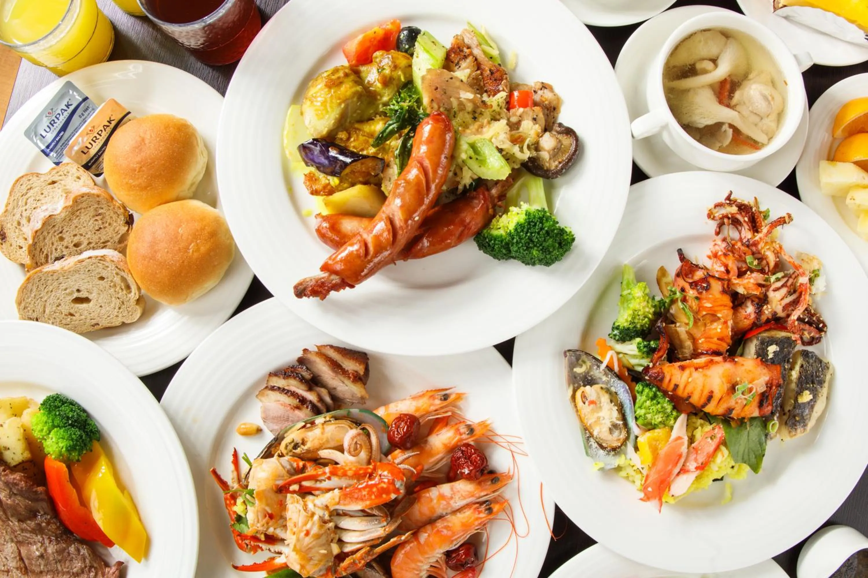 Restaurant/places to eat in LIDO FORESTRY SPA RESORT