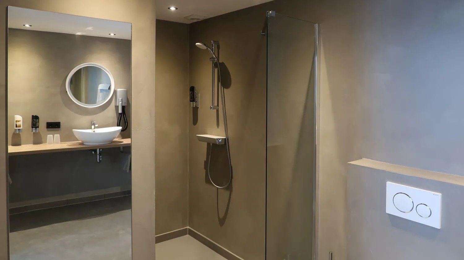 Shower in Hotel en privé-wellness De Nieuwe Doelen