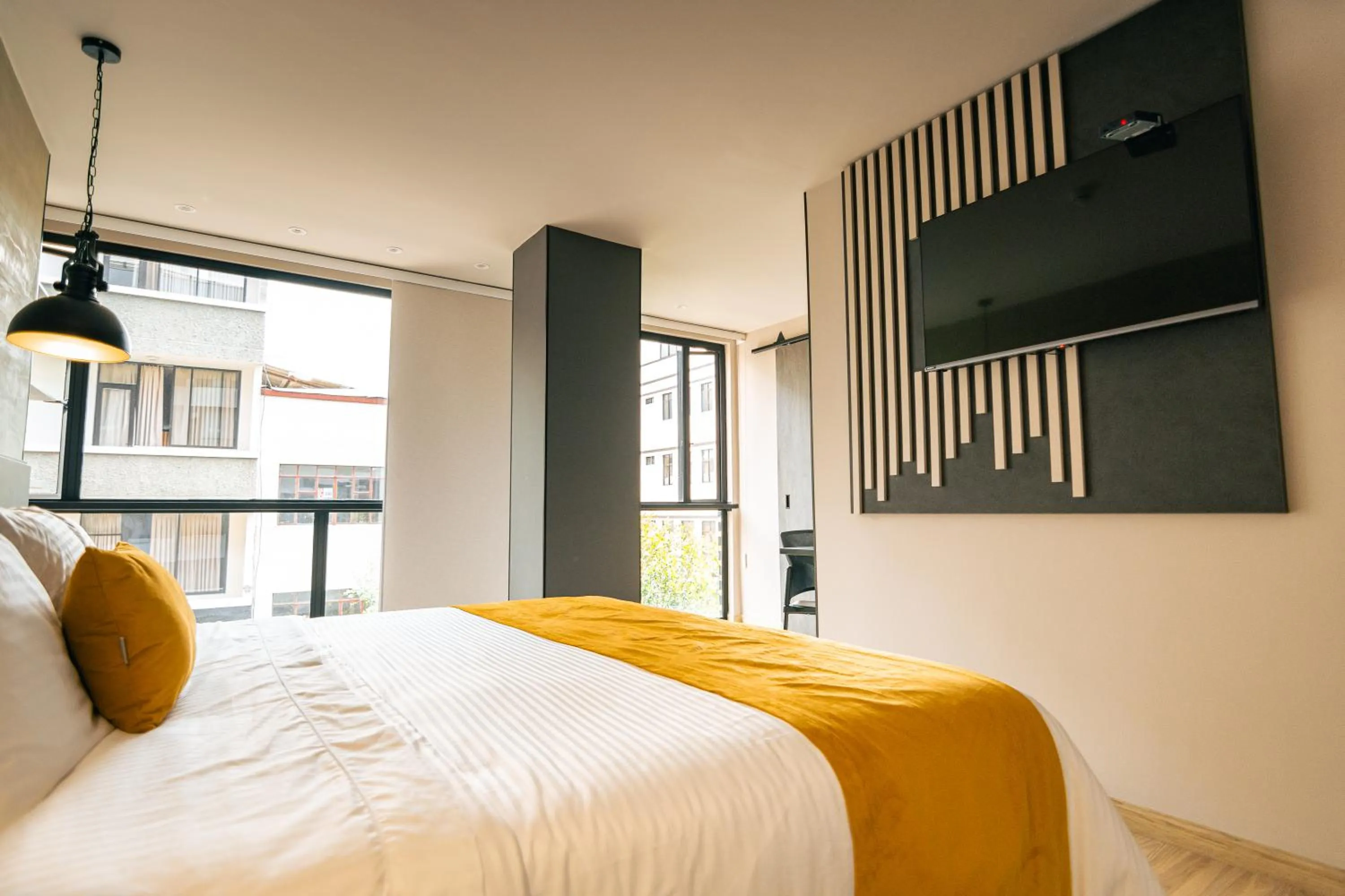 Bed in Balmoral Plaza Hotel