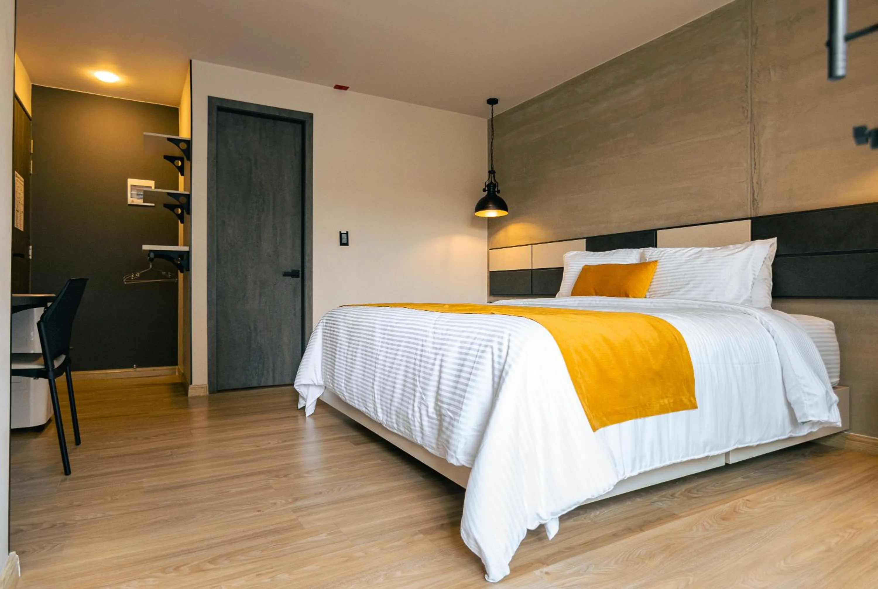 Bed in Balmoral Plaza Hotel