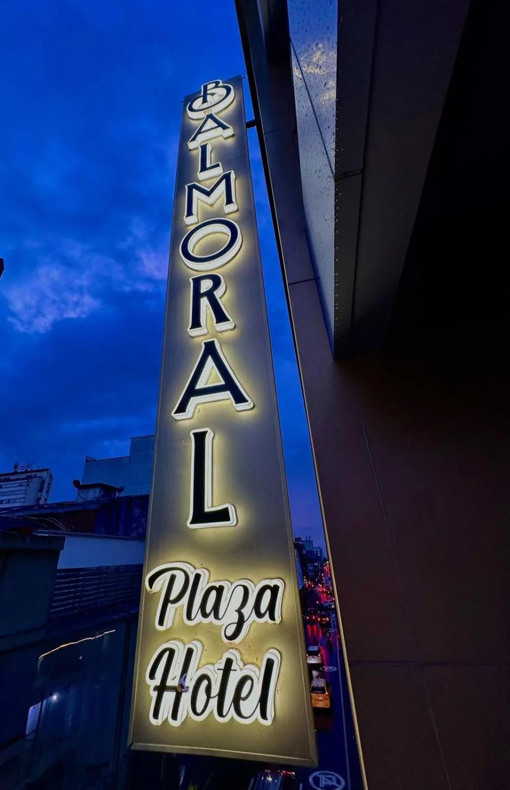 Night in Balmoral Plaza Hotel