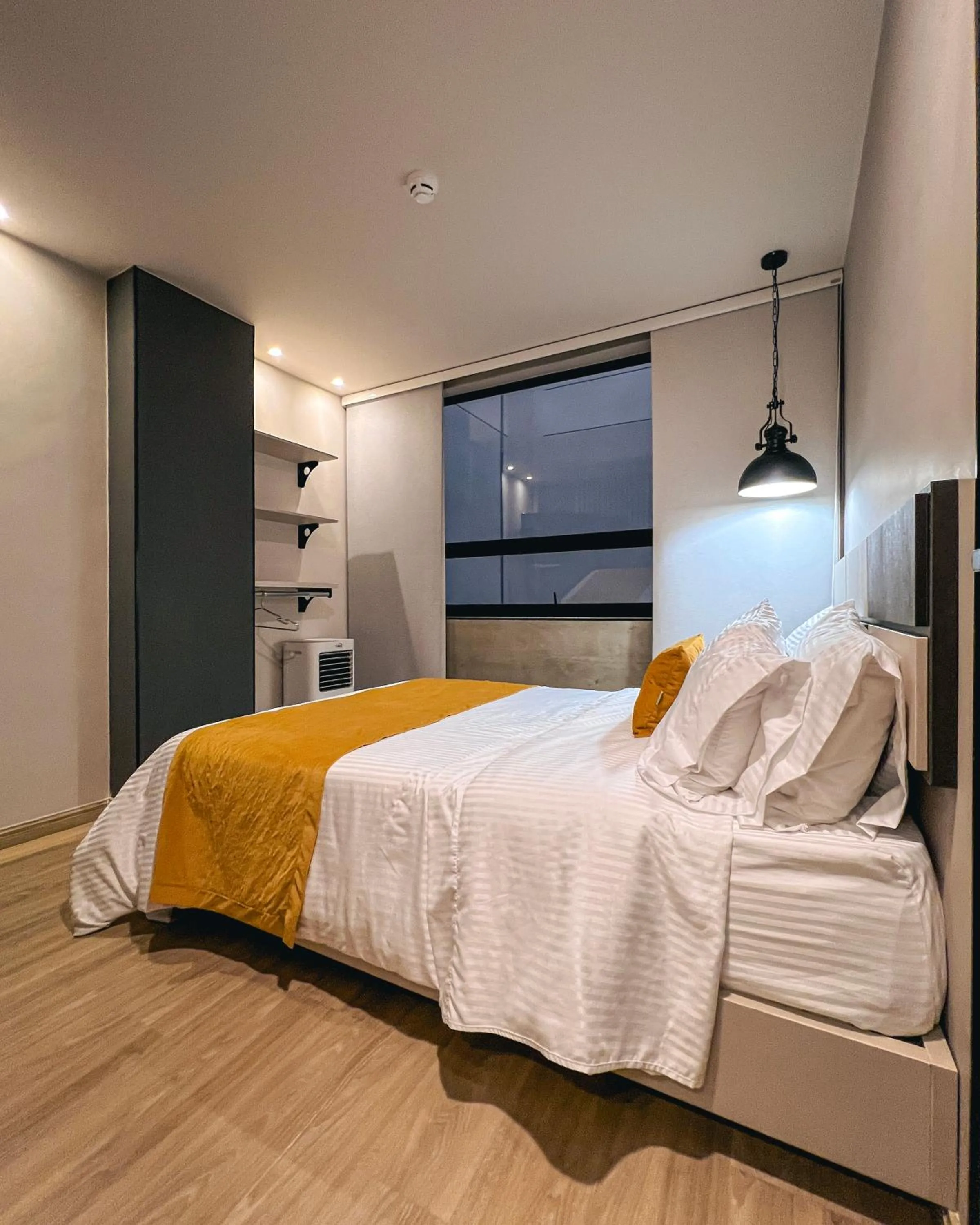 Bed in Balmoral Plaza Hotel