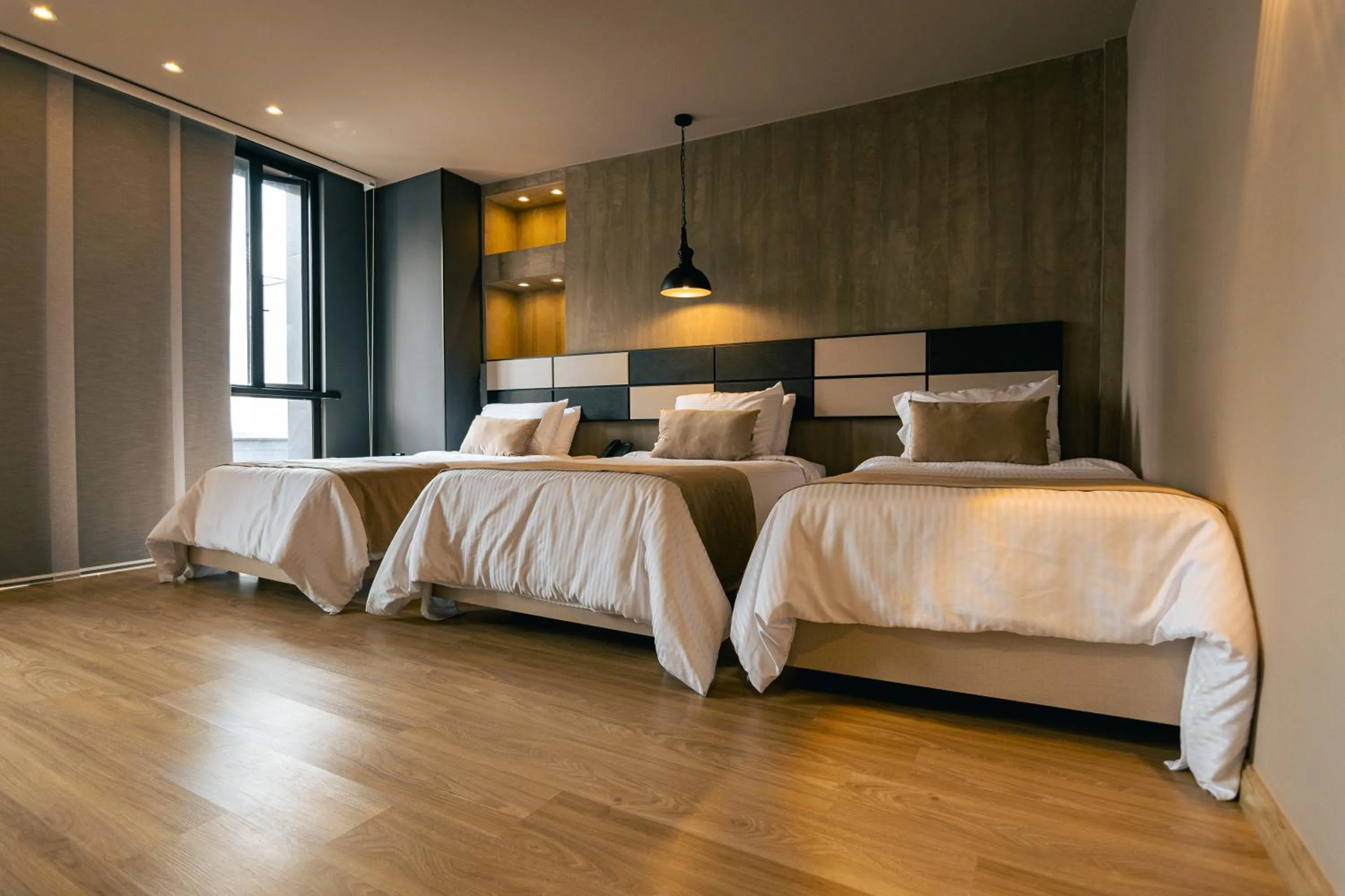 Bed in Balmoral Plaza Hotel