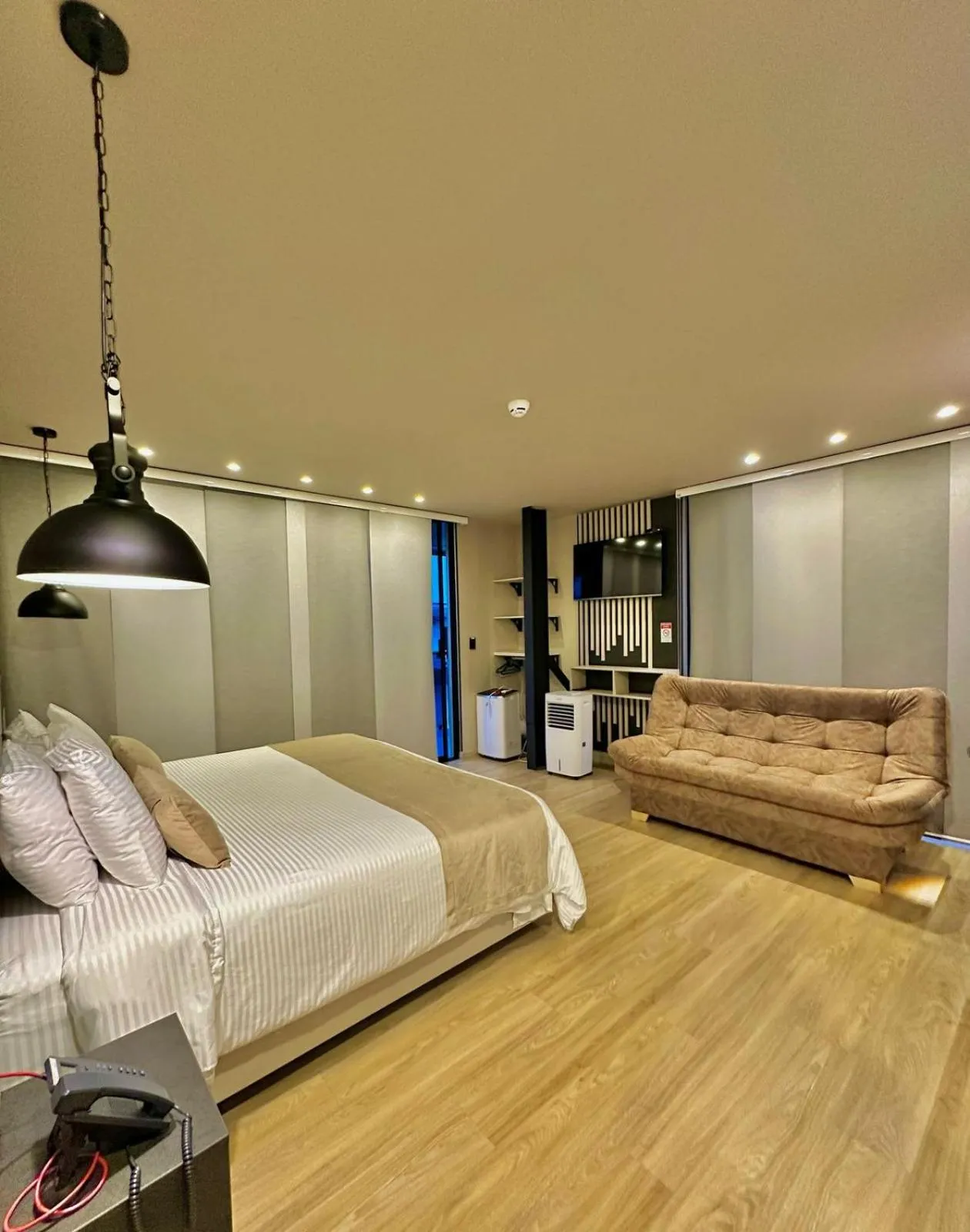 Bed in Balmoral Plaza Hotel