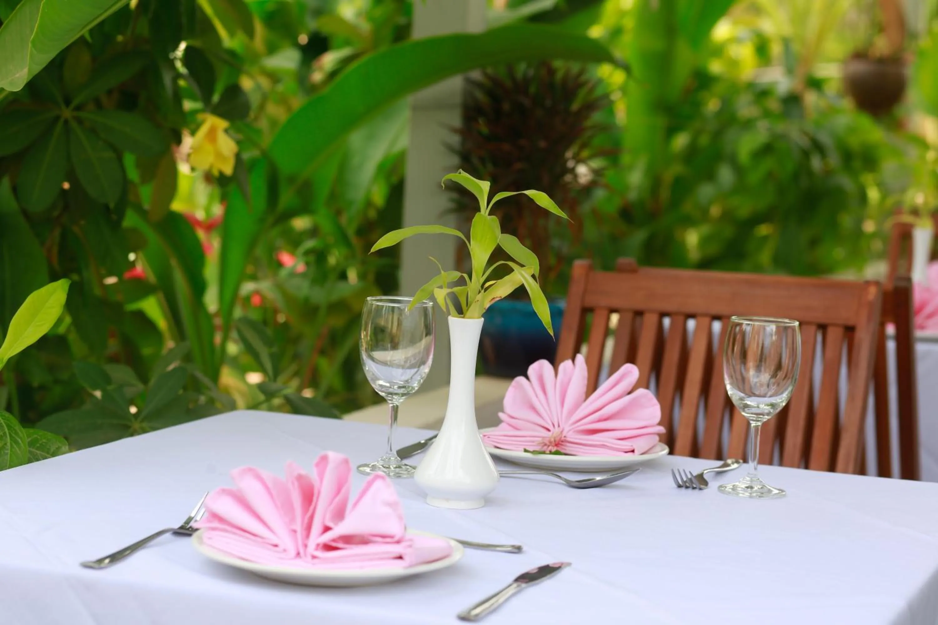 Restaurant/places to eat in Angkor Sweet Night Hotel