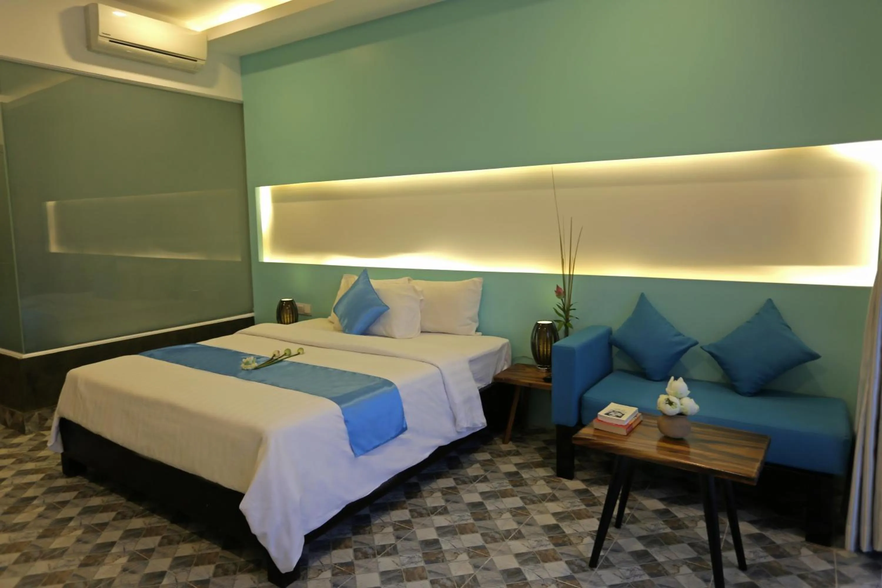 Decorative detail, Bed in Angkor Sweet Night Hotel