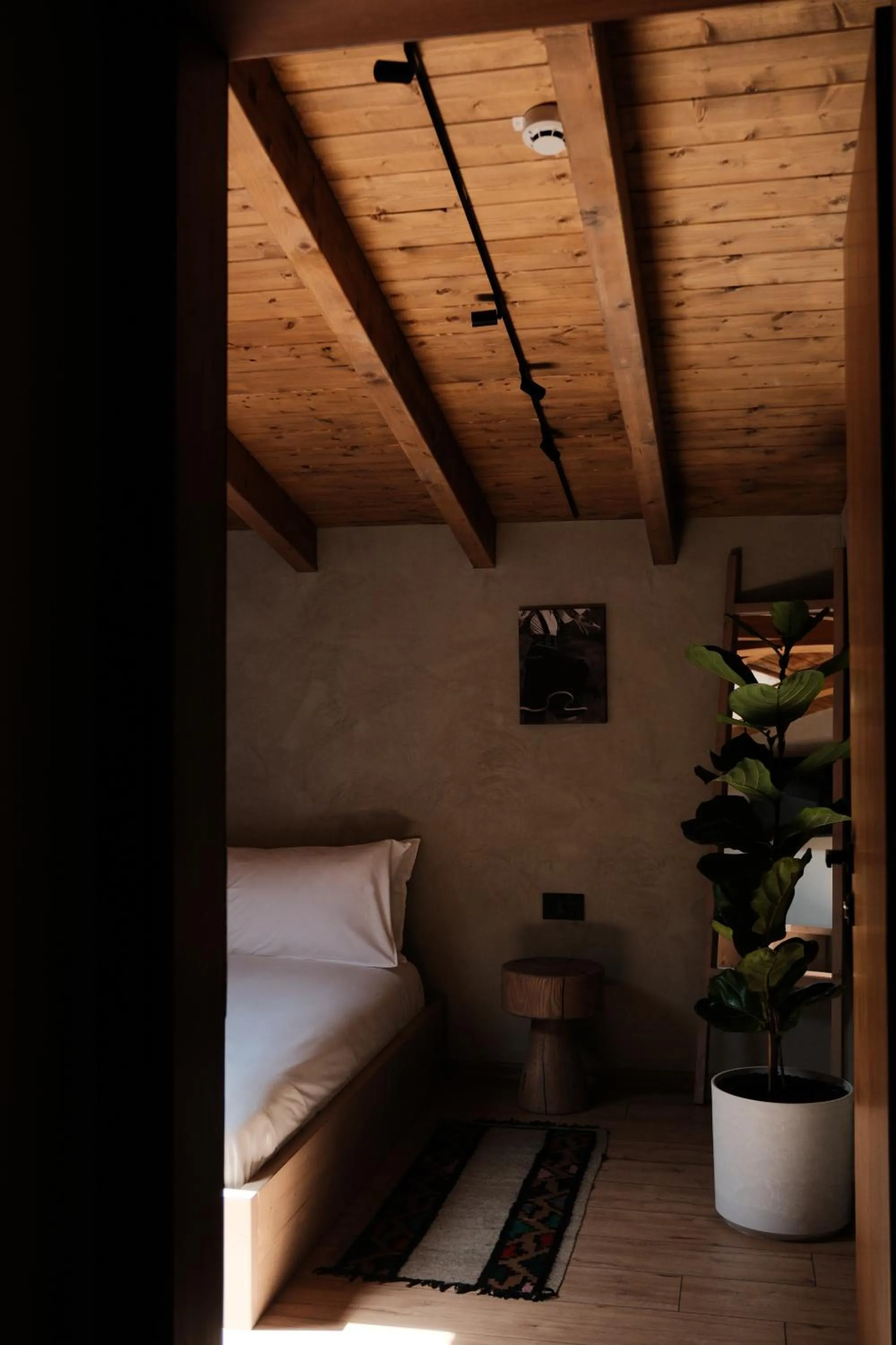 Bed in Faces & Places Boutique Hotel