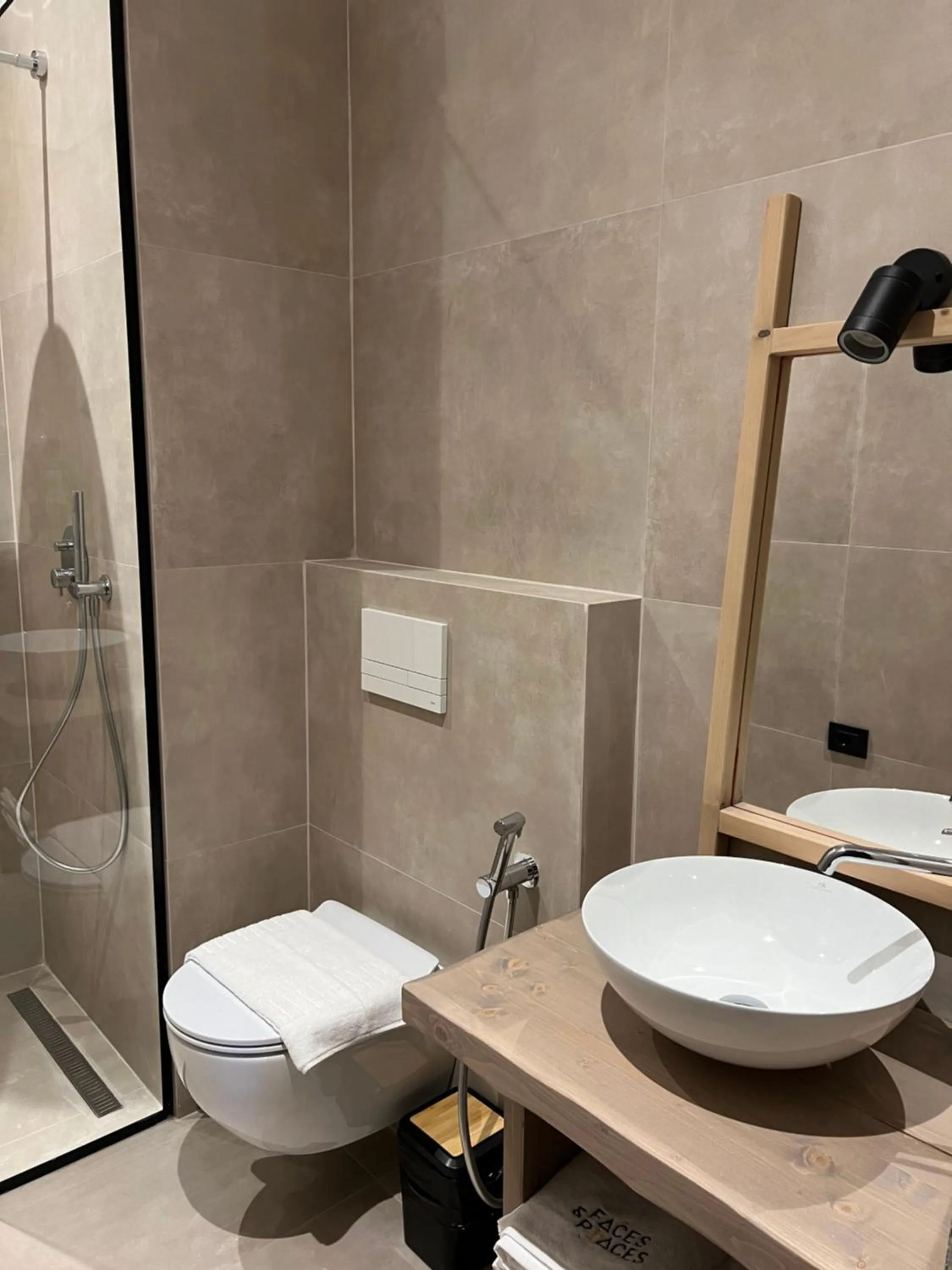 Toilet in Faces & Places Boutique Hotel