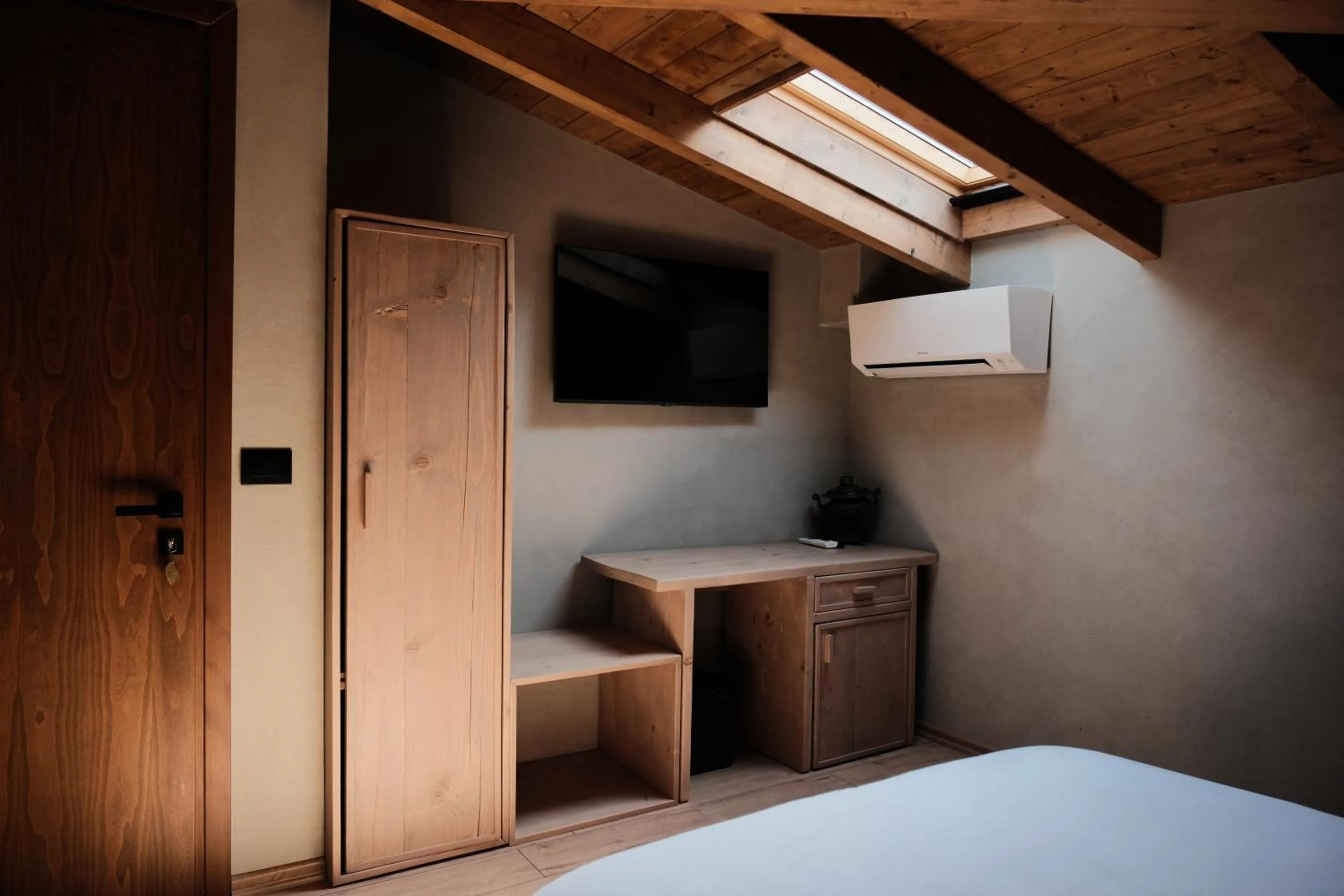 Bed in Faces & Places Boutique Hotel