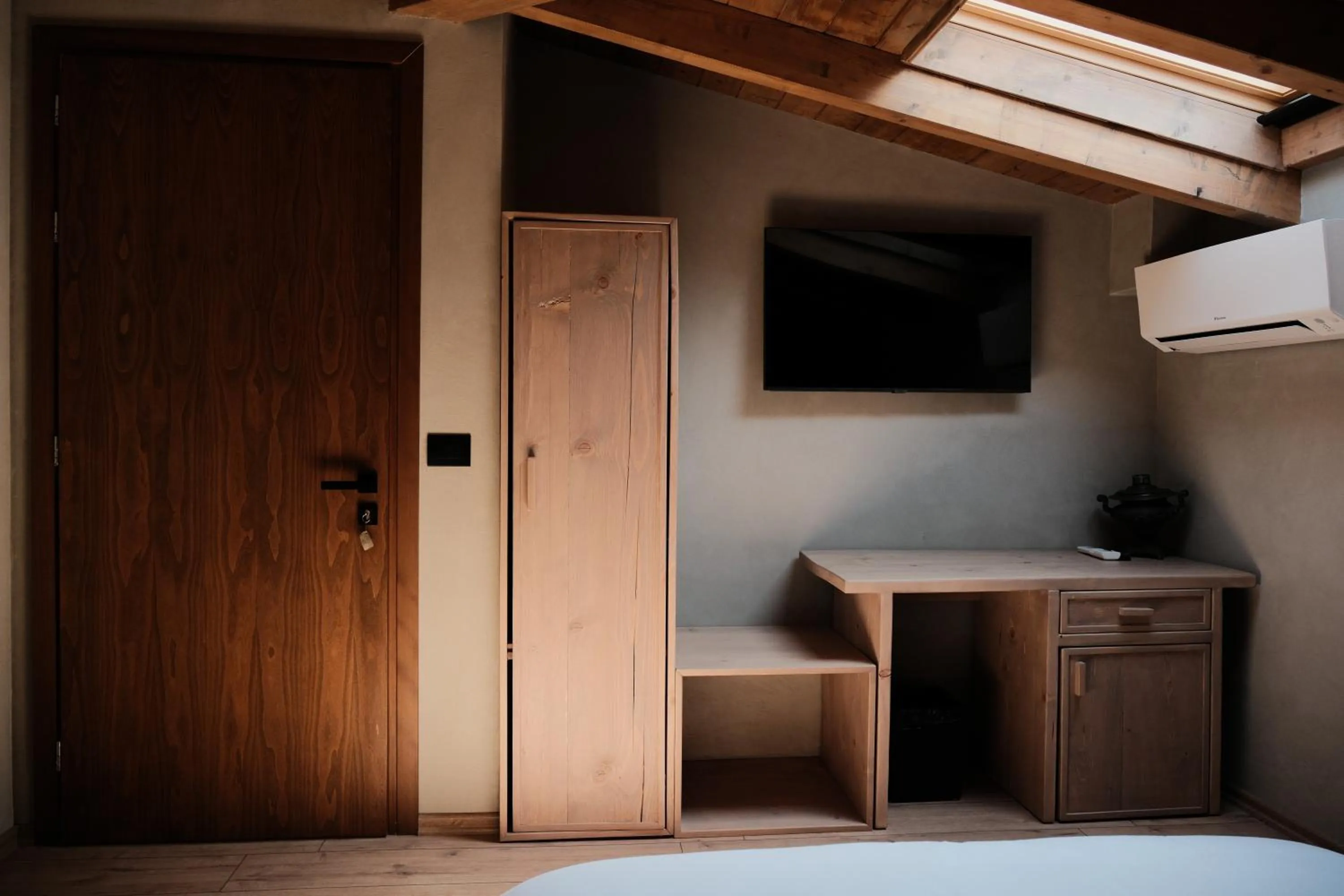 Bed in Faces & Places Boutique Hotel