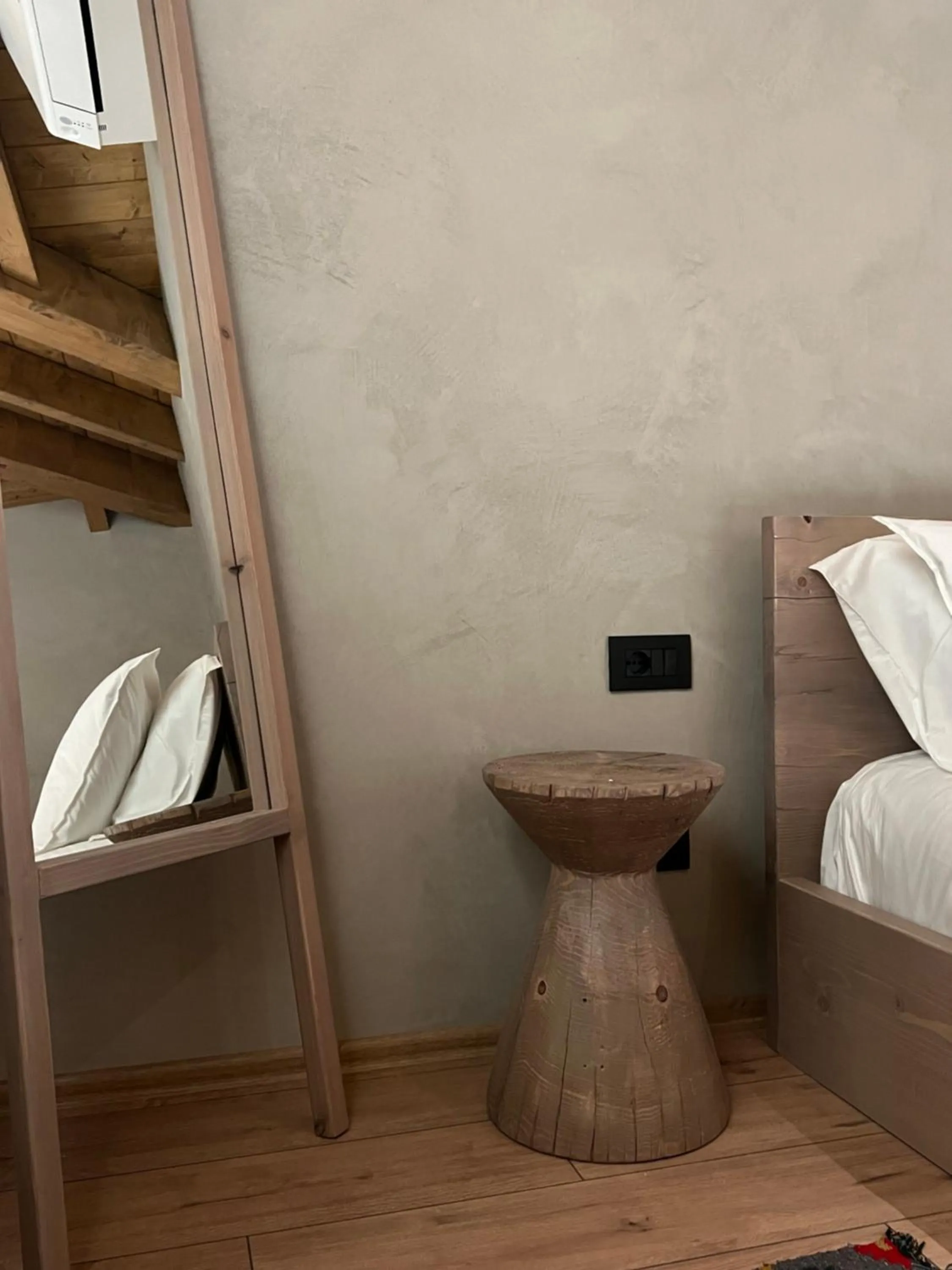 Bed in Faces & Places Boutique Hotel