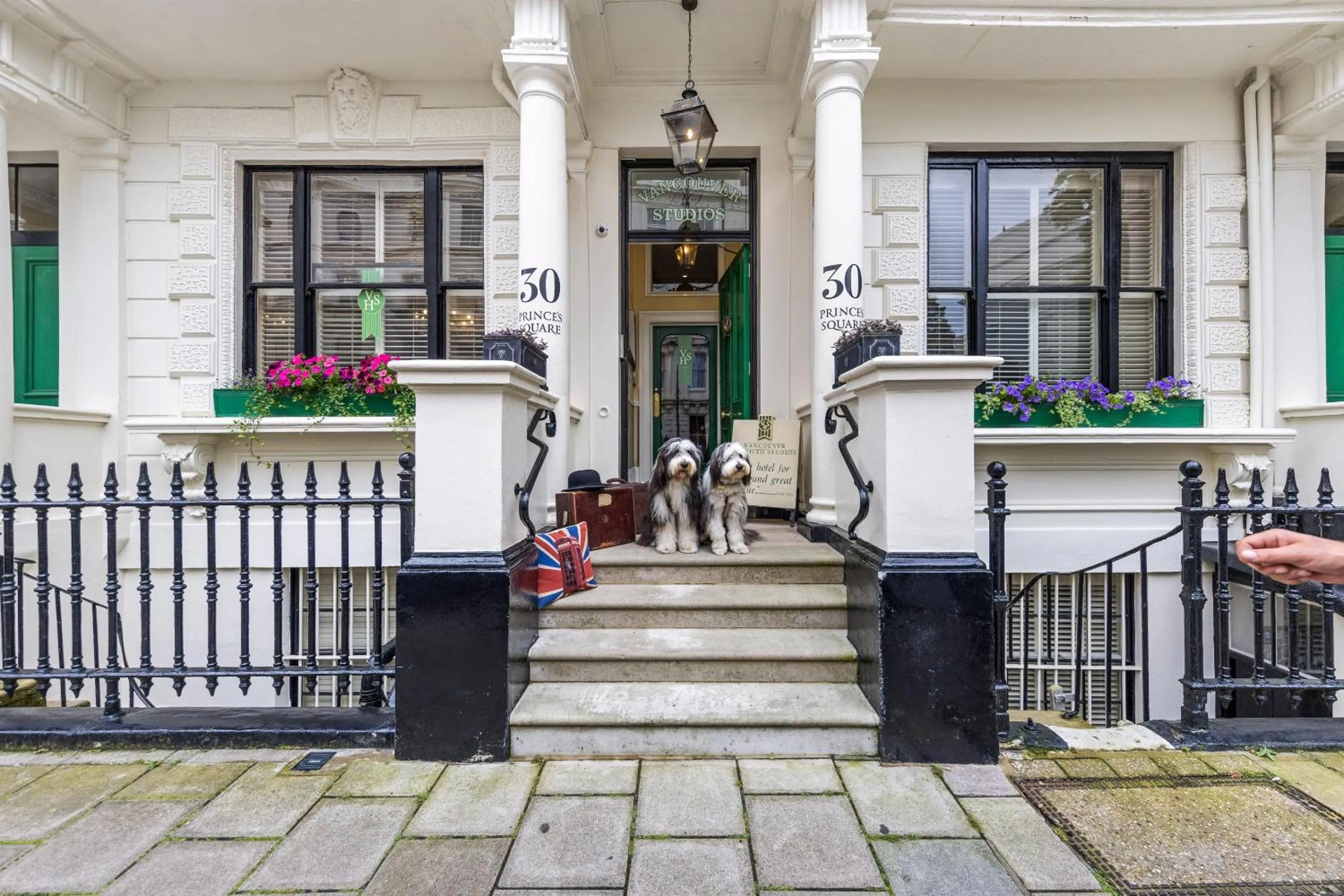 Facade/entrance in Vancouver Hotel and Studios