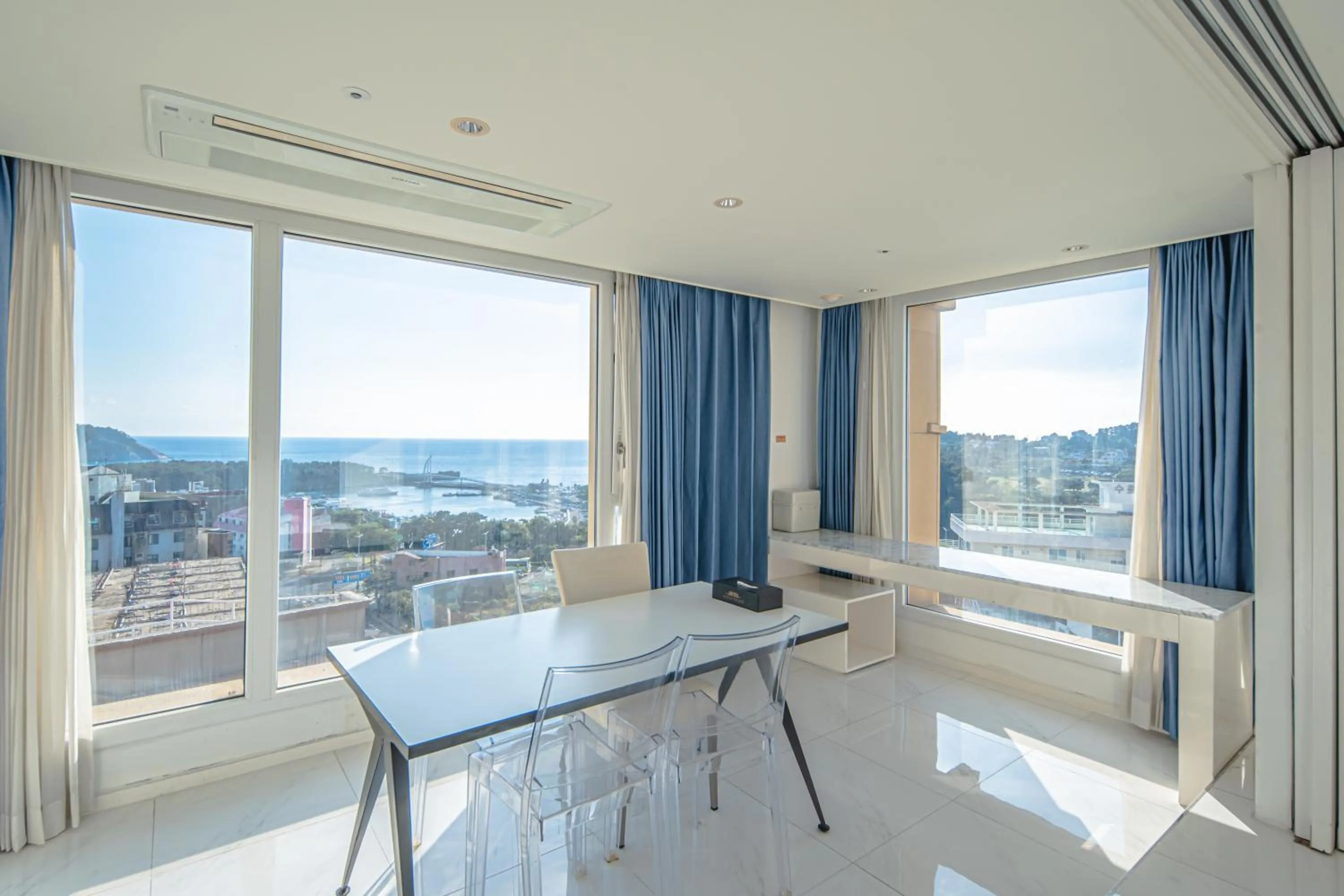 From H Oceanpalace Hotel Jeju