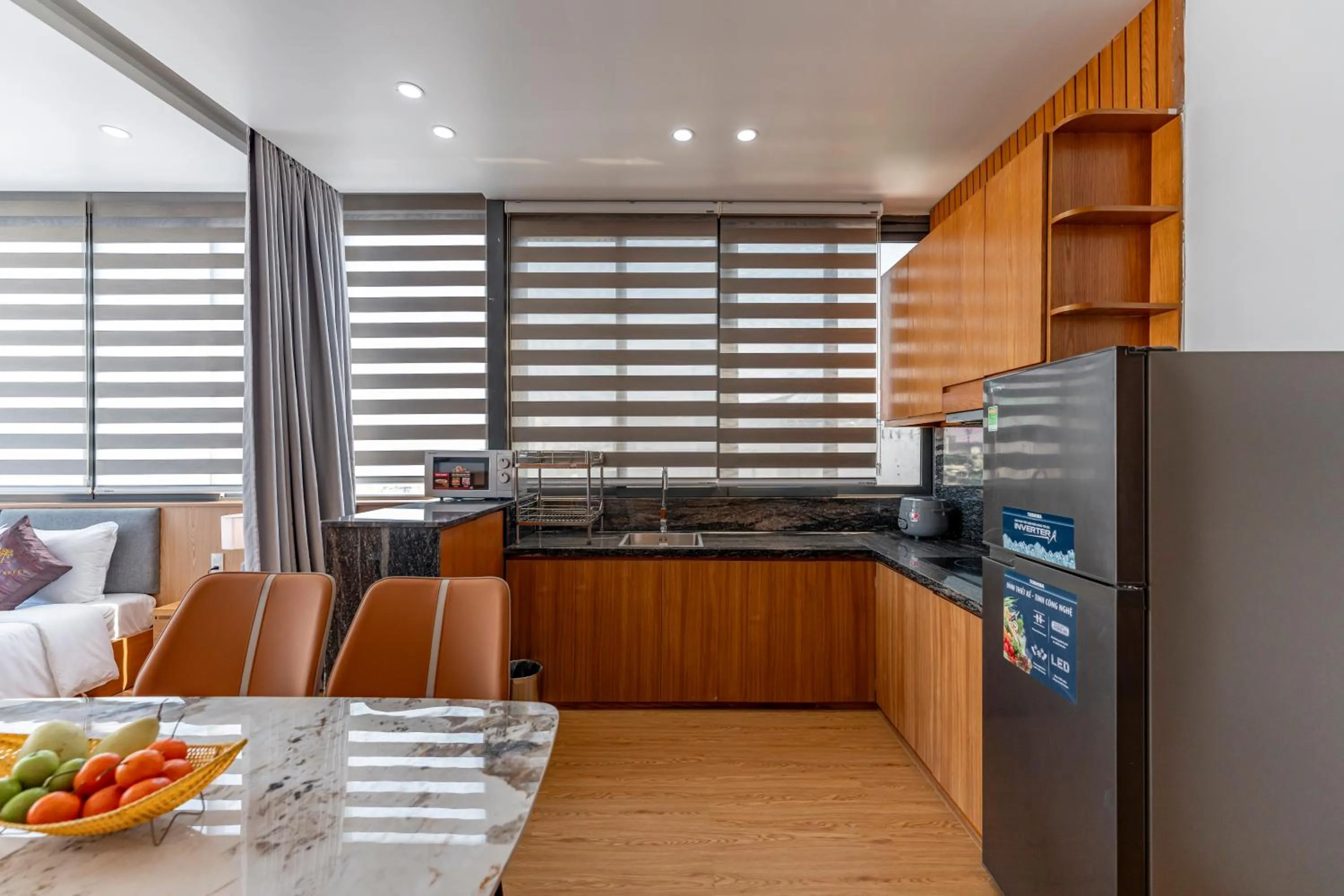 Kitchen or kitchenette in Thanh Long Hotel - Apartment