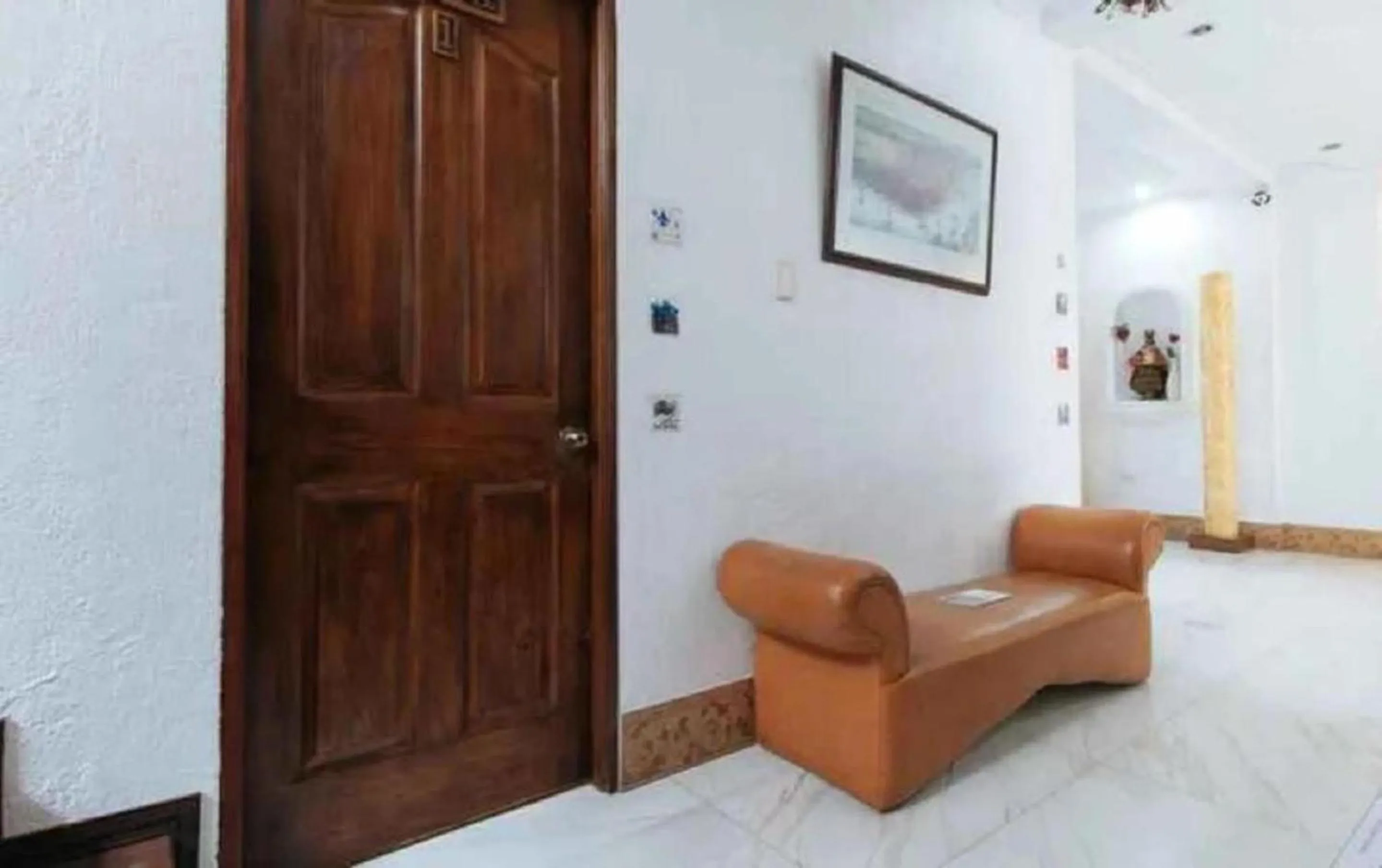 Seating area in New Orleans Tagaytay