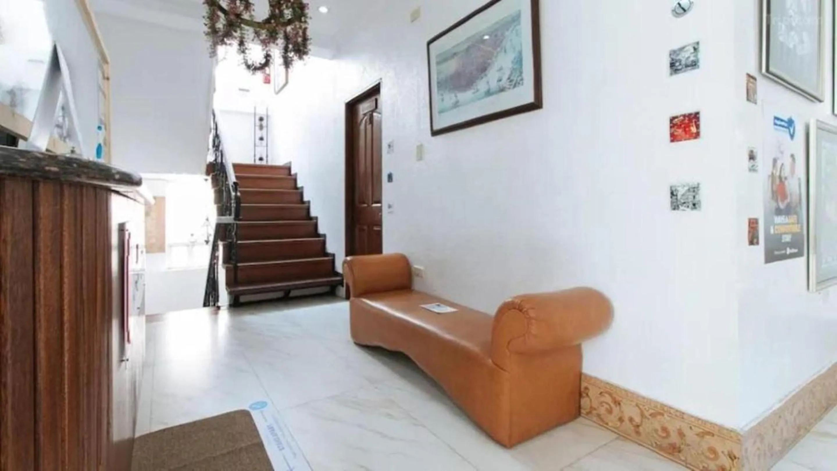 Seating area in New Orleans Tagaytay