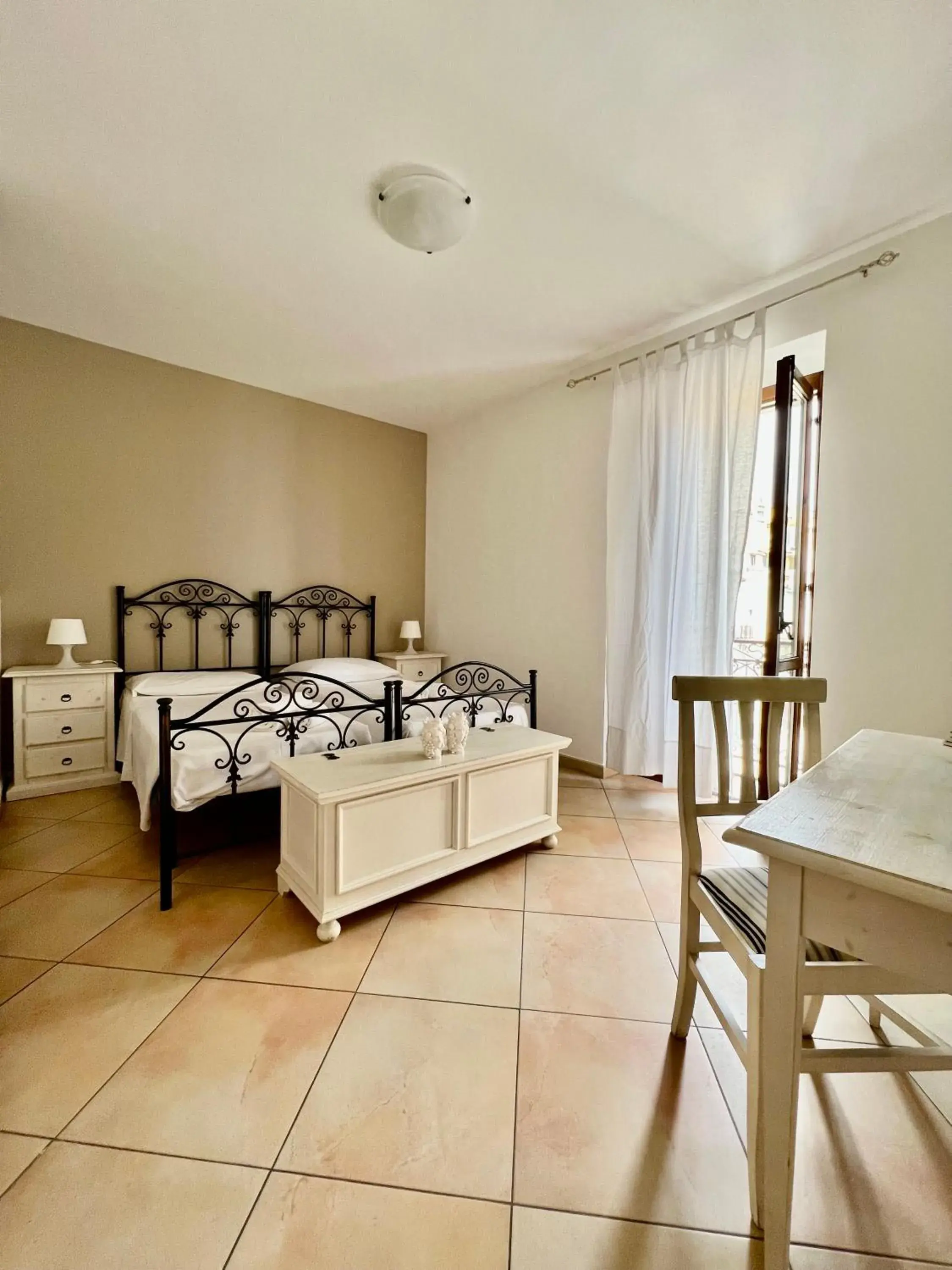 Standard Double or Twin Room with Balcony in Città Dei Templi GuestHouse Standard Double or Twin Room with Balcony in Città Dei Templi GuestHouse