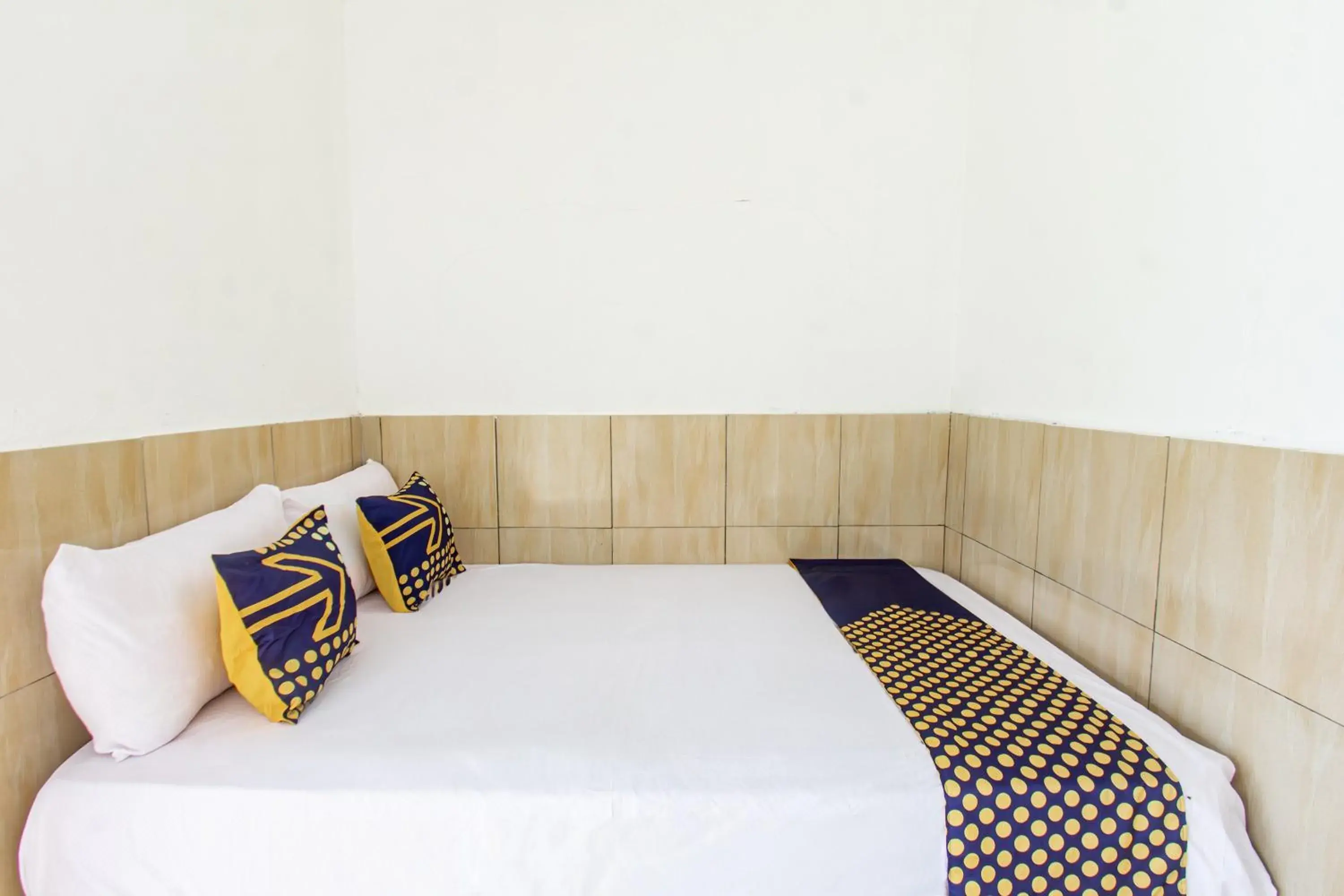 Double Room in Hotel O Penginapan Mekar Sari Near PT. Lombok Menara Energygas Double Room in Hotel O Penginapan Mekar Sari Near PT. Lombok Menara Energygas