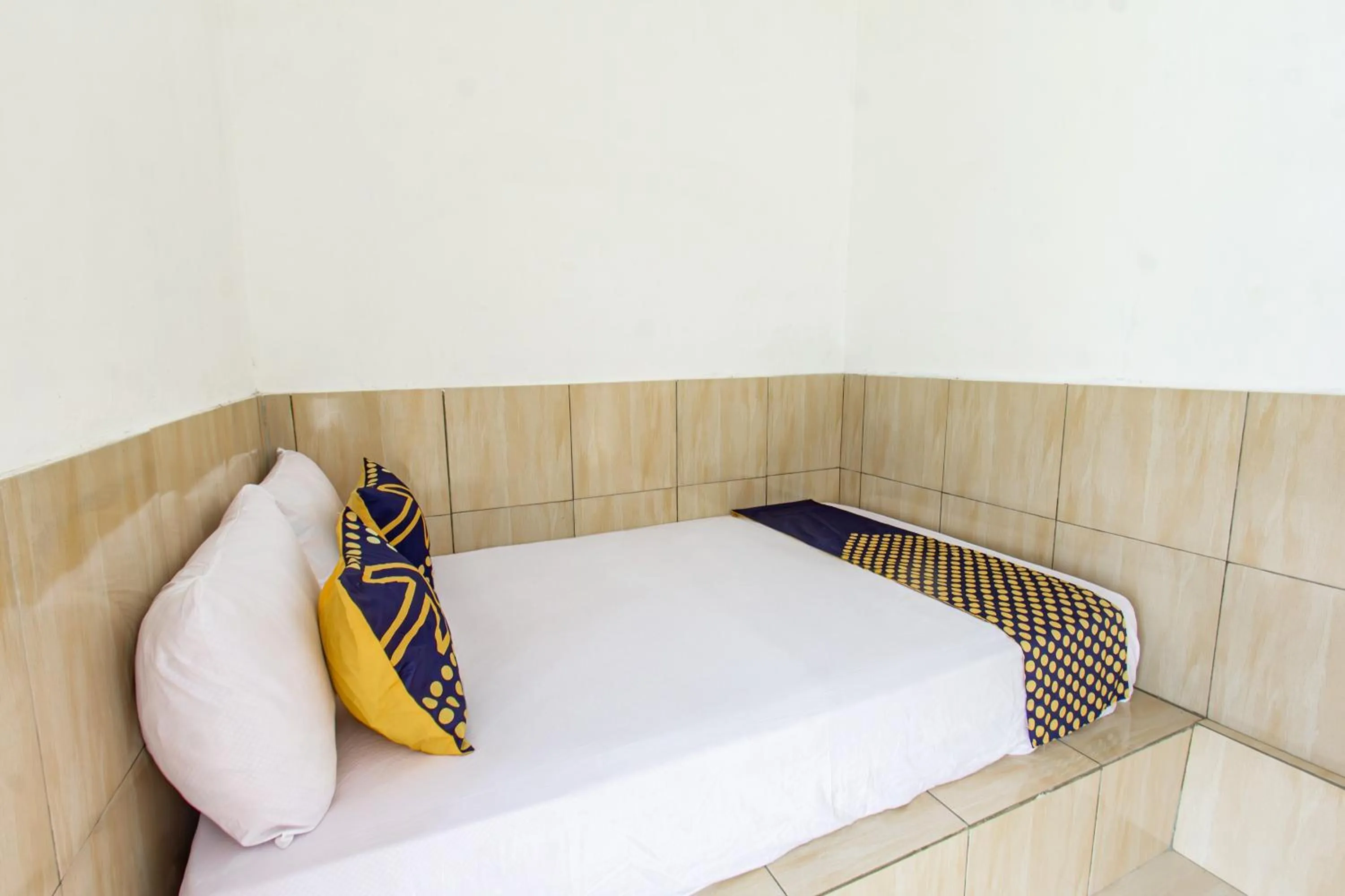 Bedroom, Bed in Hotel O Penginapan Mekar Sari Near PT. Lombok Menara Energygas