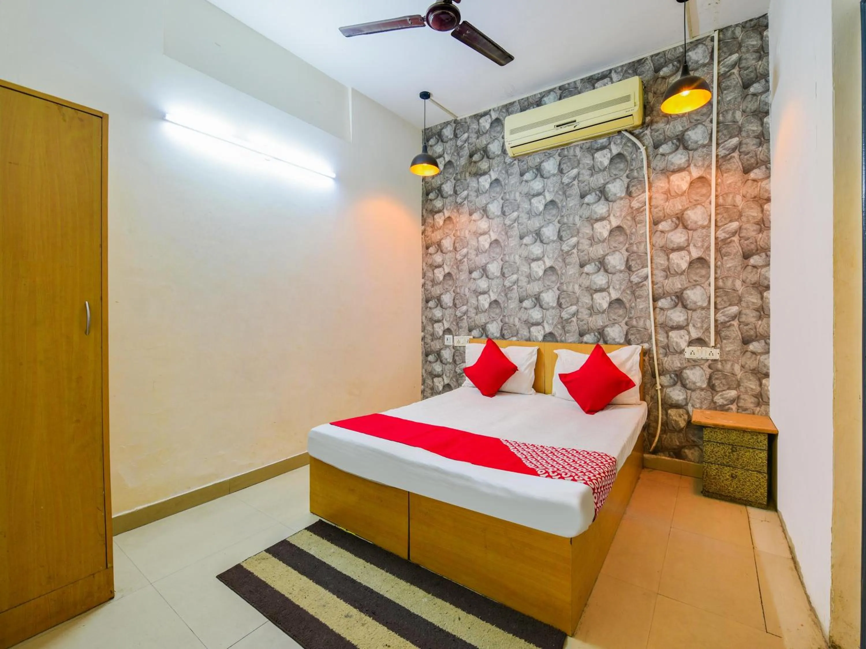 Bedroom, Bed in Hotel O Unique Delhi Home Stay