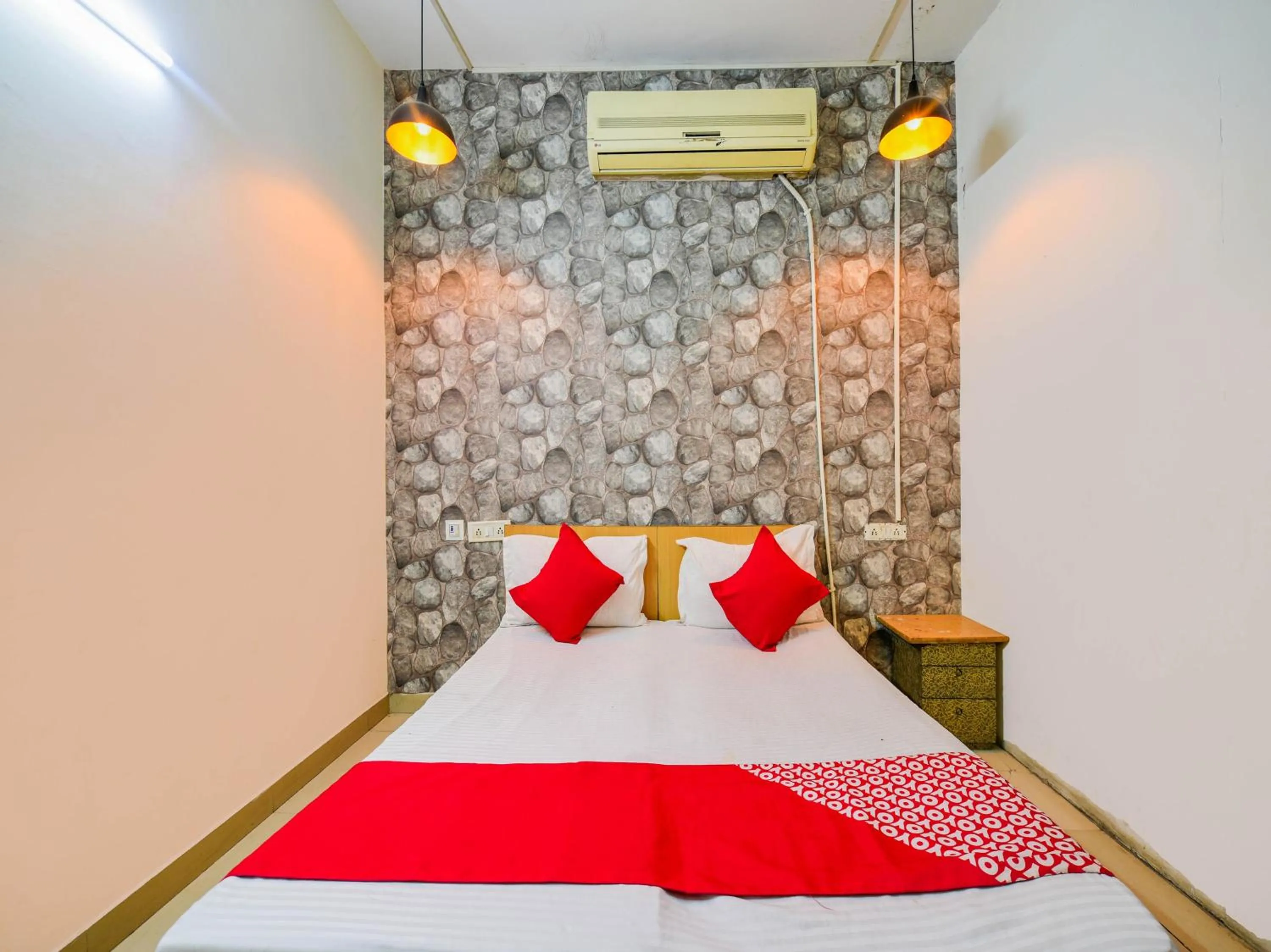 Bedroom, Bed in Hotel O Unique Delhi Home Stay