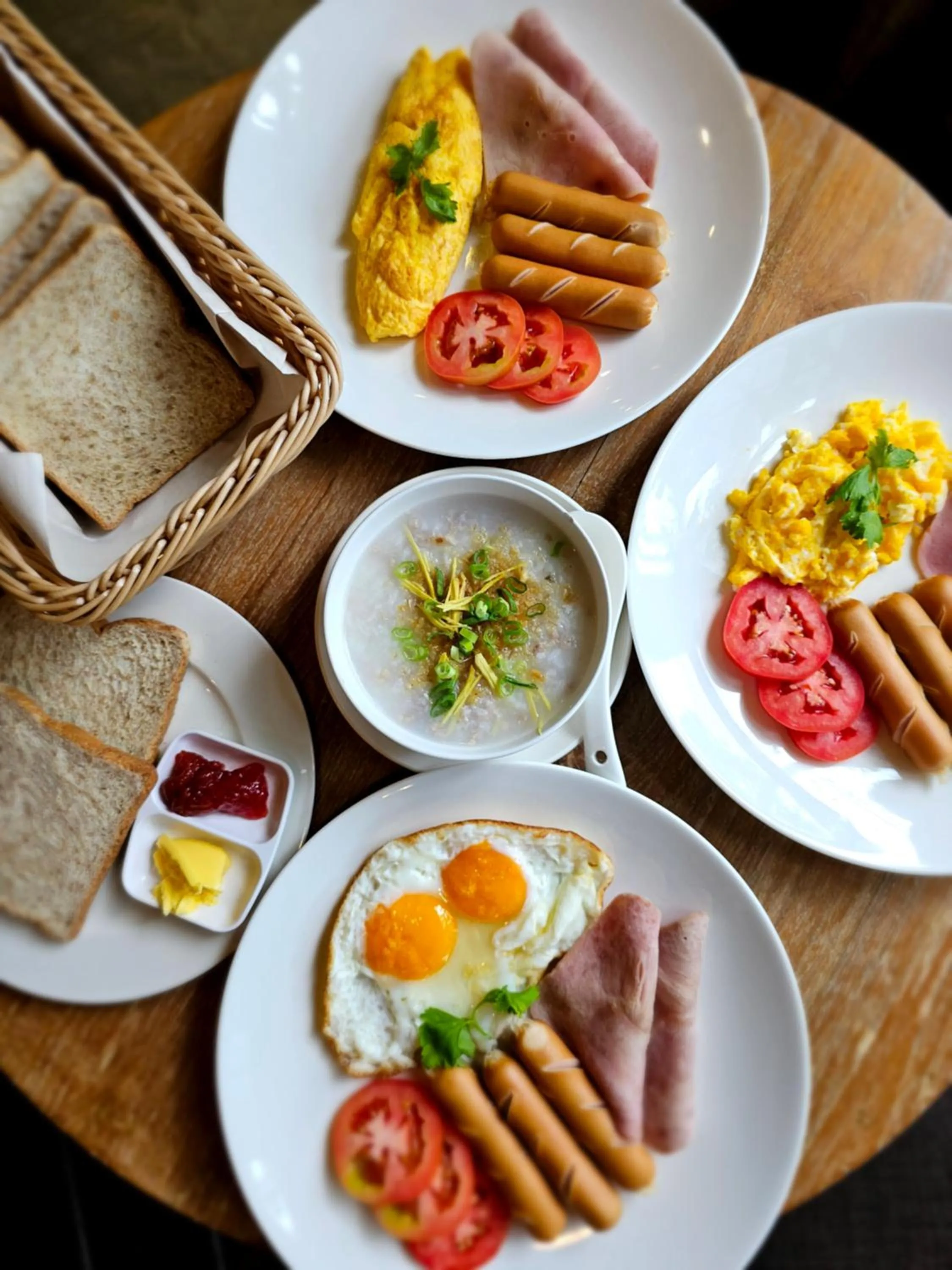 Breakfast in R1 Resort Rajapruek Chiangmai