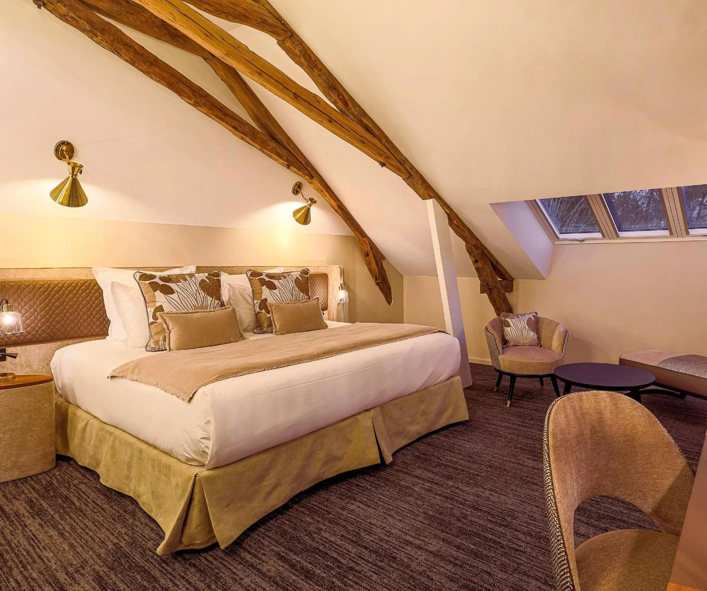 Bedroom, Bed in Château de Maraval