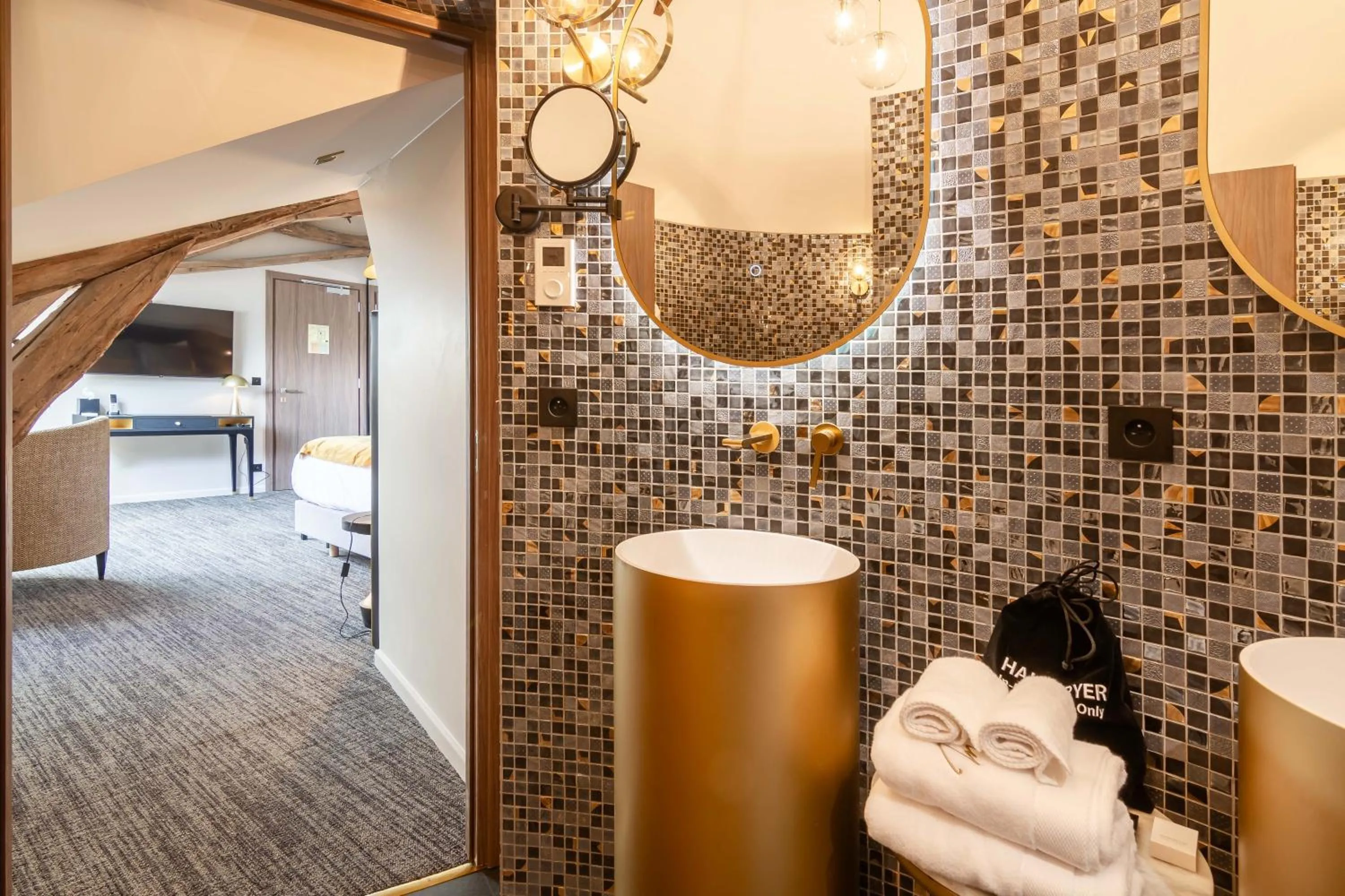 Bathroom in Château de Maraval