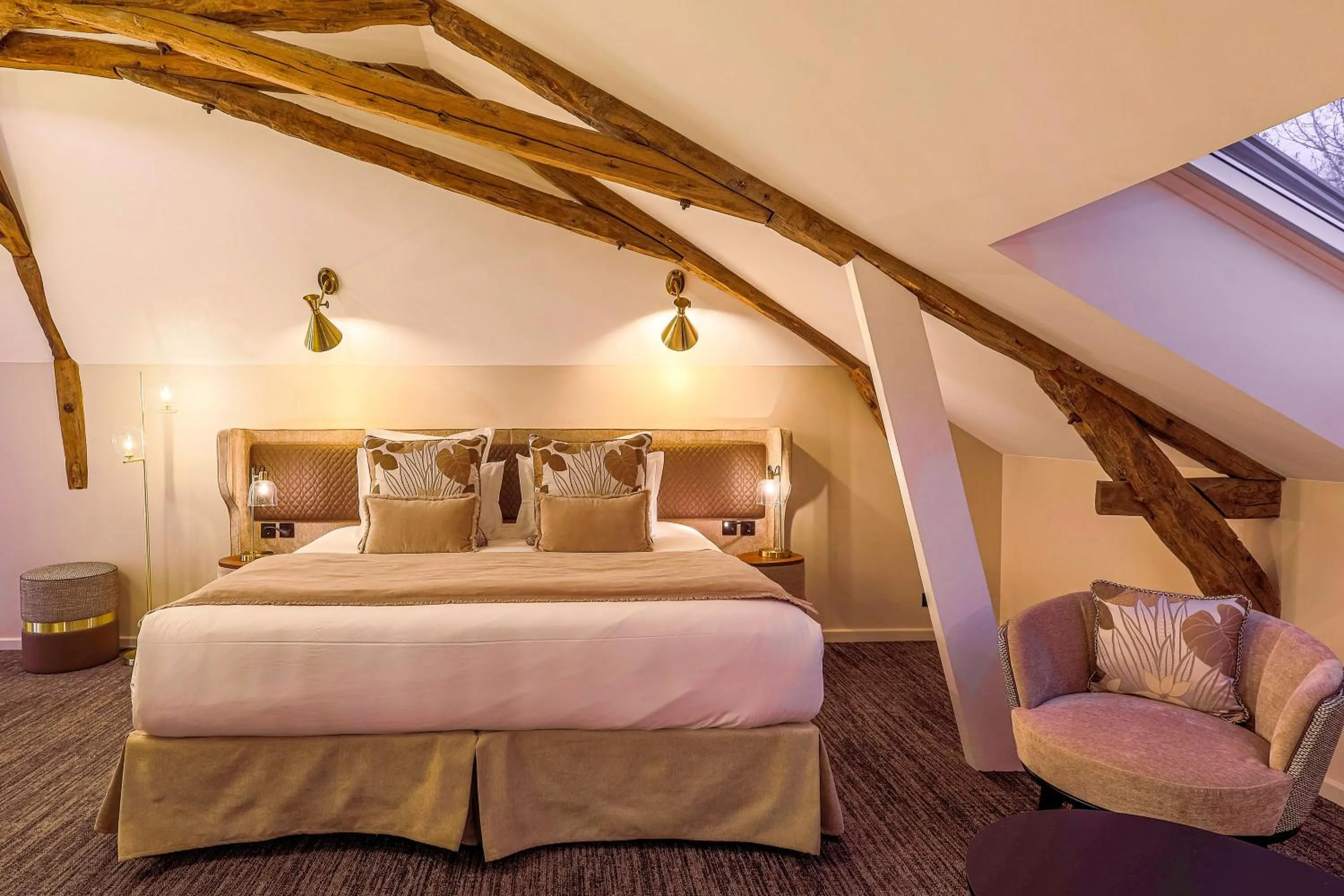 Bedroom, Bed in Château de Maraval