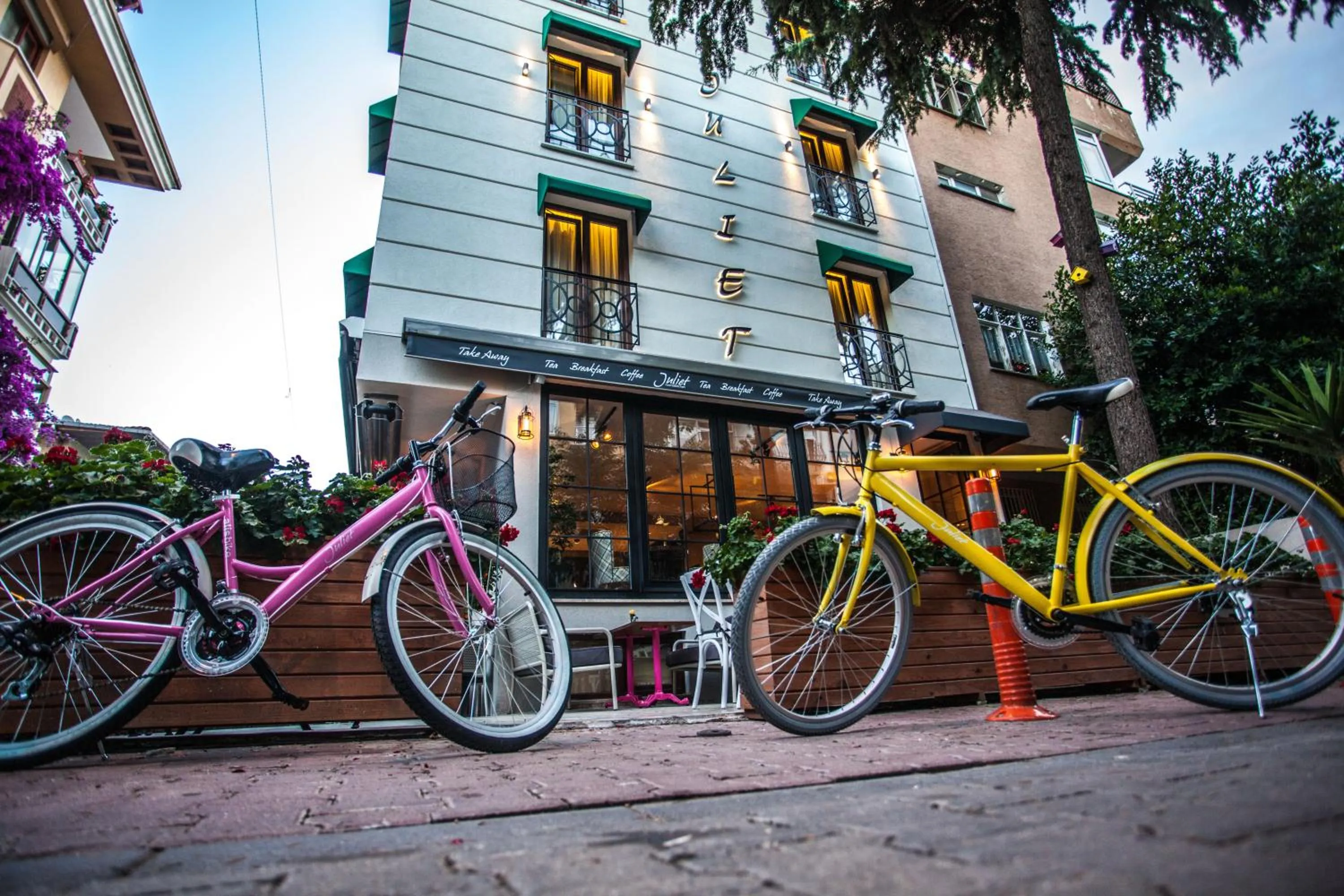 Property building in Juliet Rooms & Kitchen