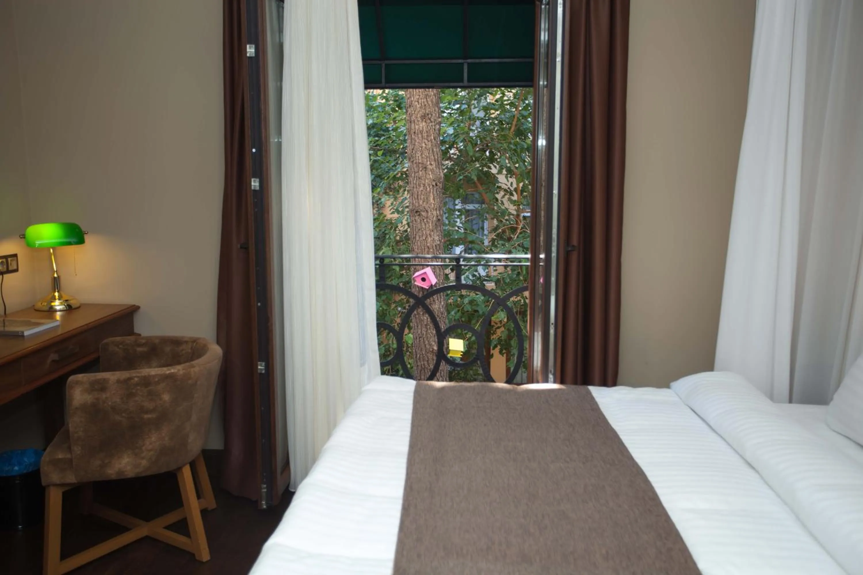 Photo of the whole room in Juliet Rooms & Kitchen