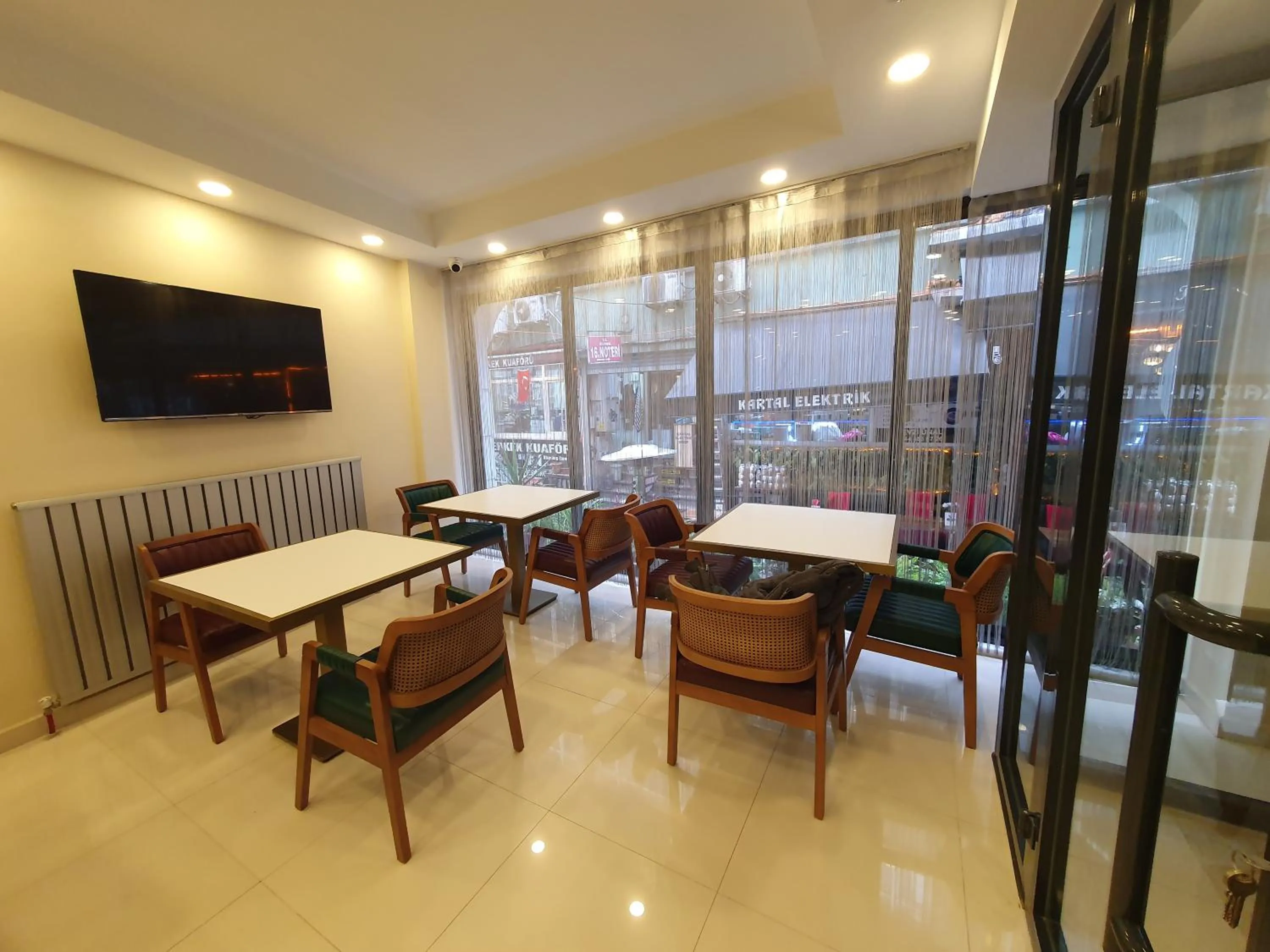 Dining area in Hotel Esve Istanbul