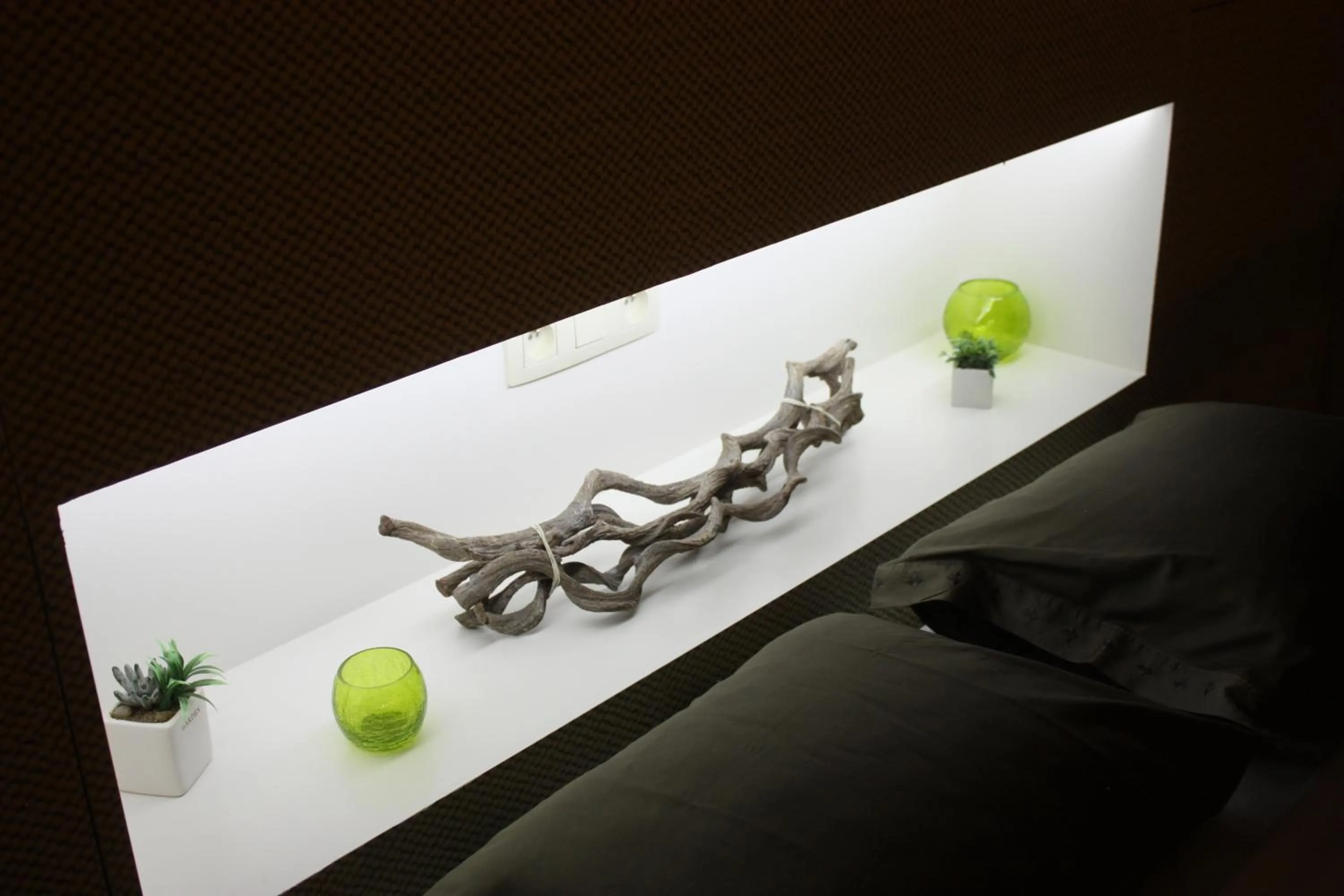 Decorative detail in B&B Au coin des sources