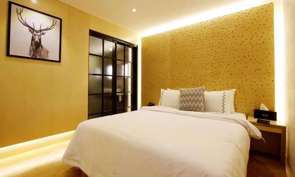 Photo of the whole room, Bed in Jeonju Mari Hotel