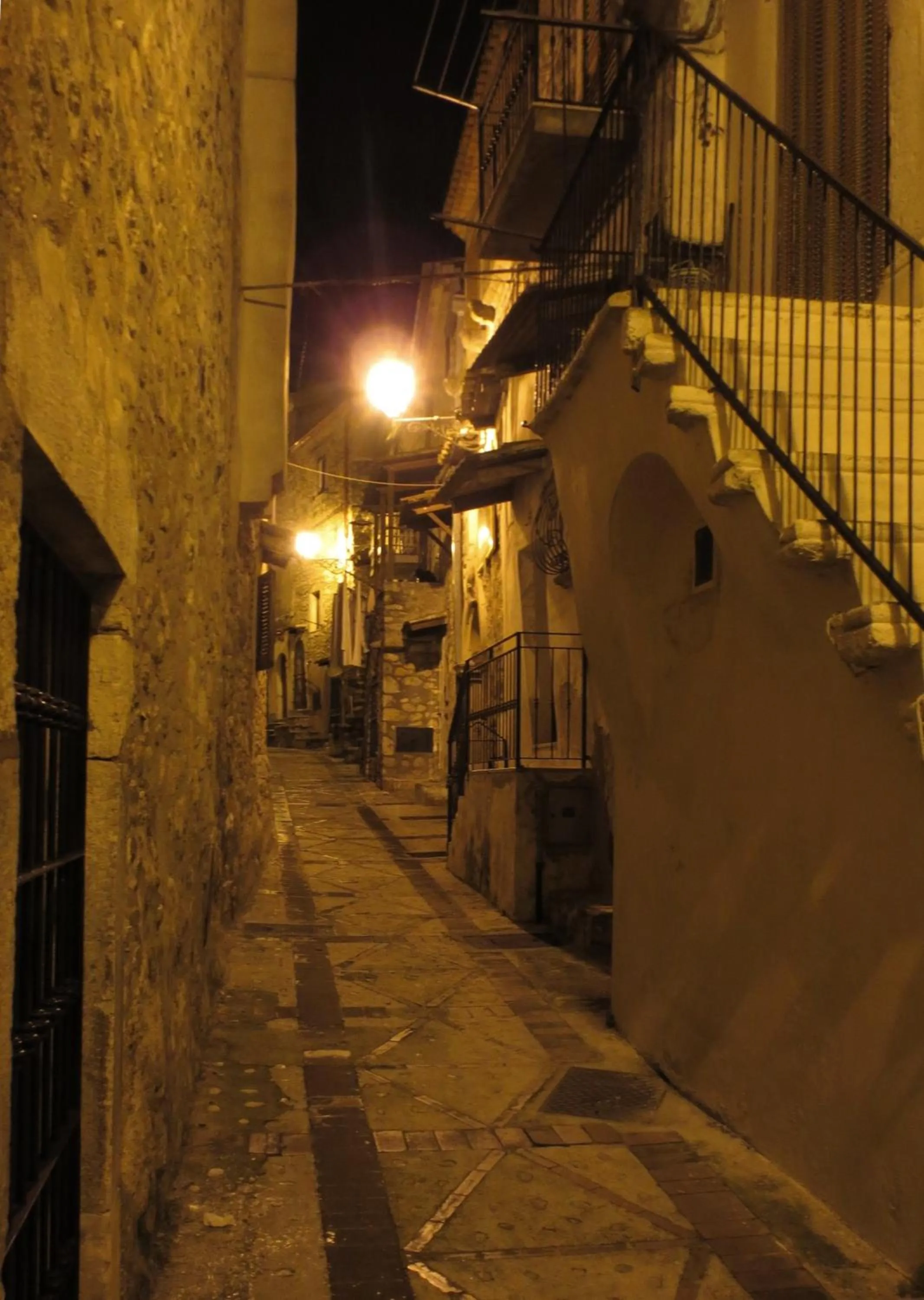 Neighbourhood in Hotel Maremonti