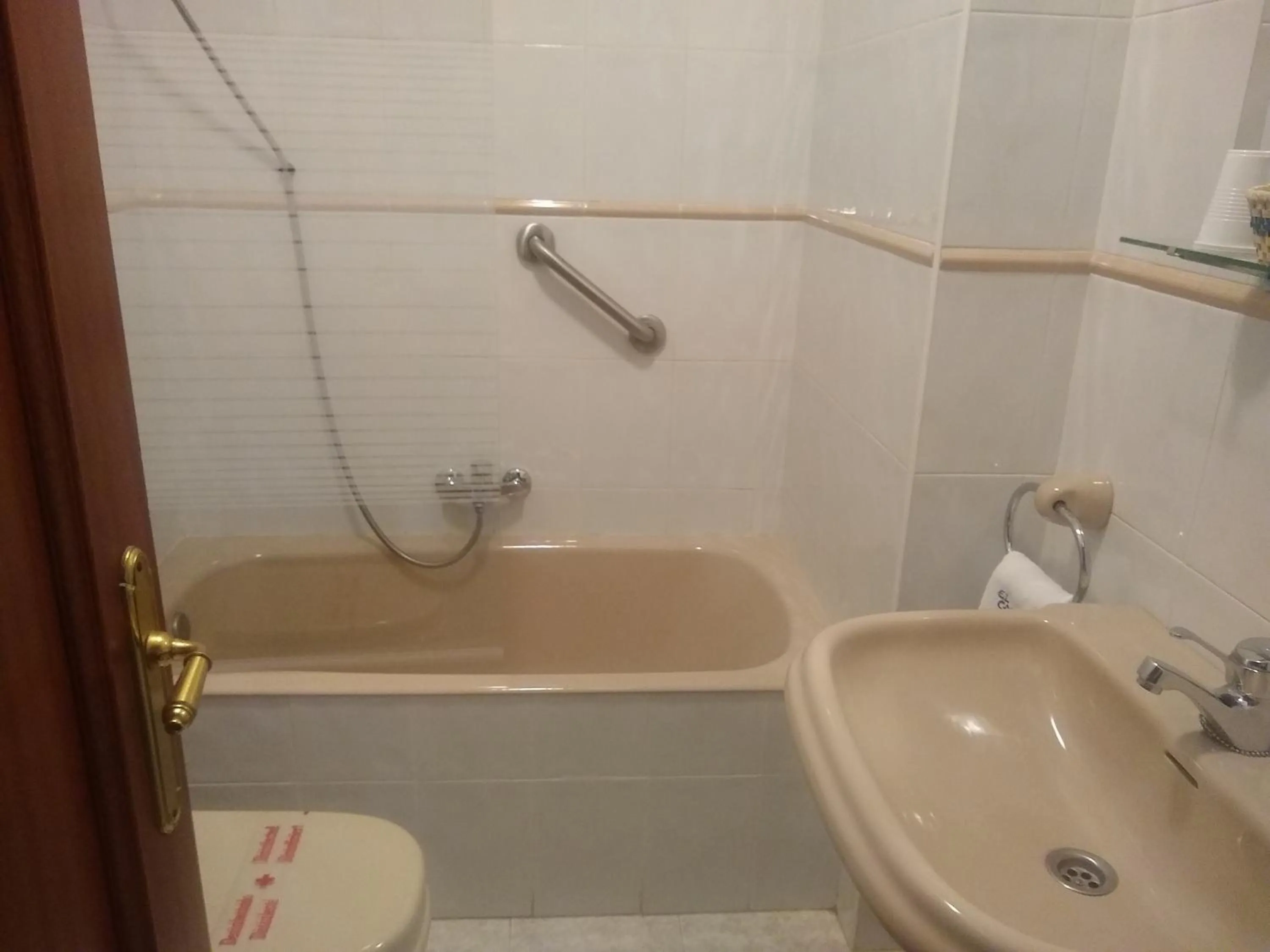 Shower in Hotel Capellan