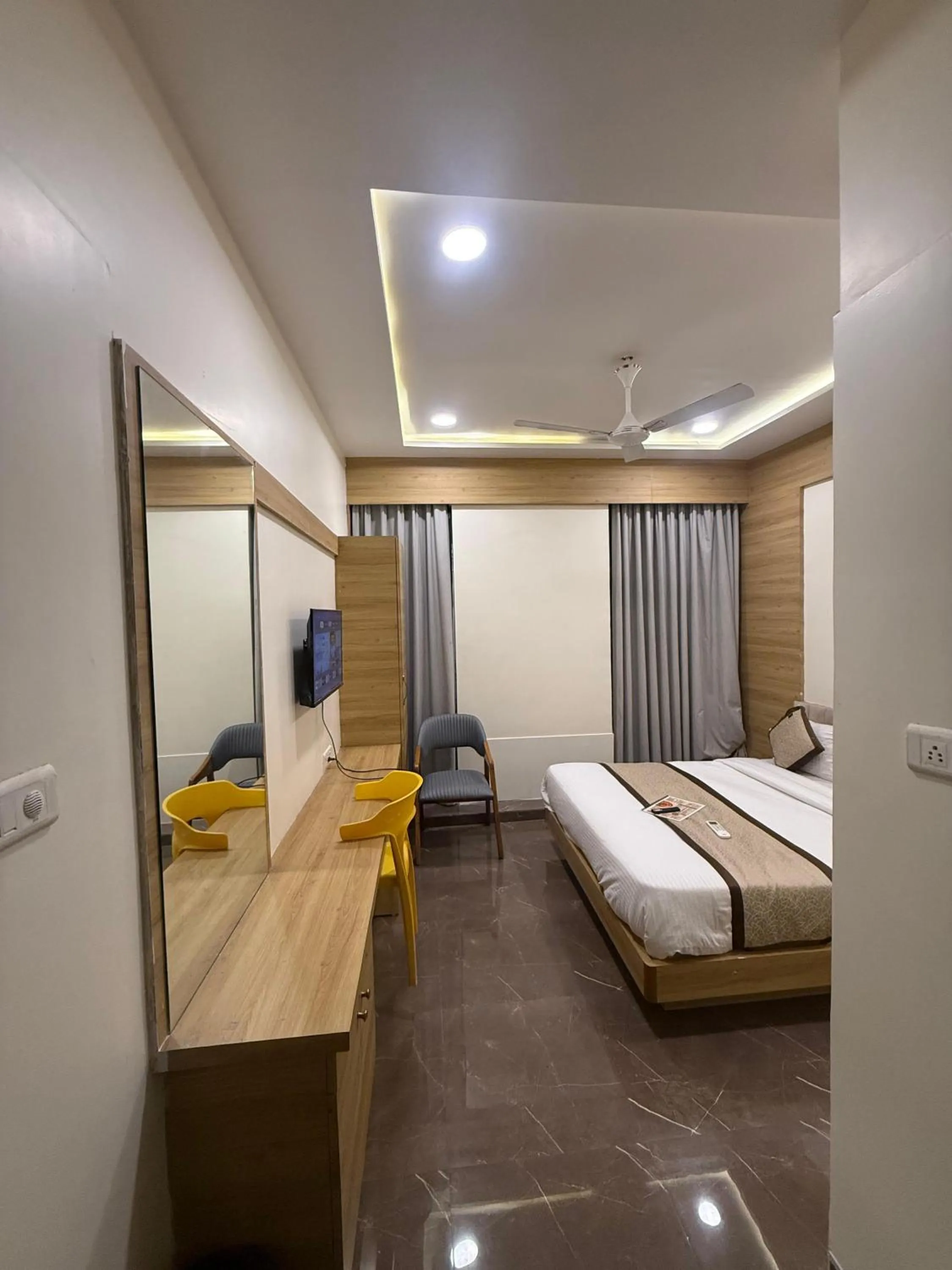 Bed in Hotel Krish villa