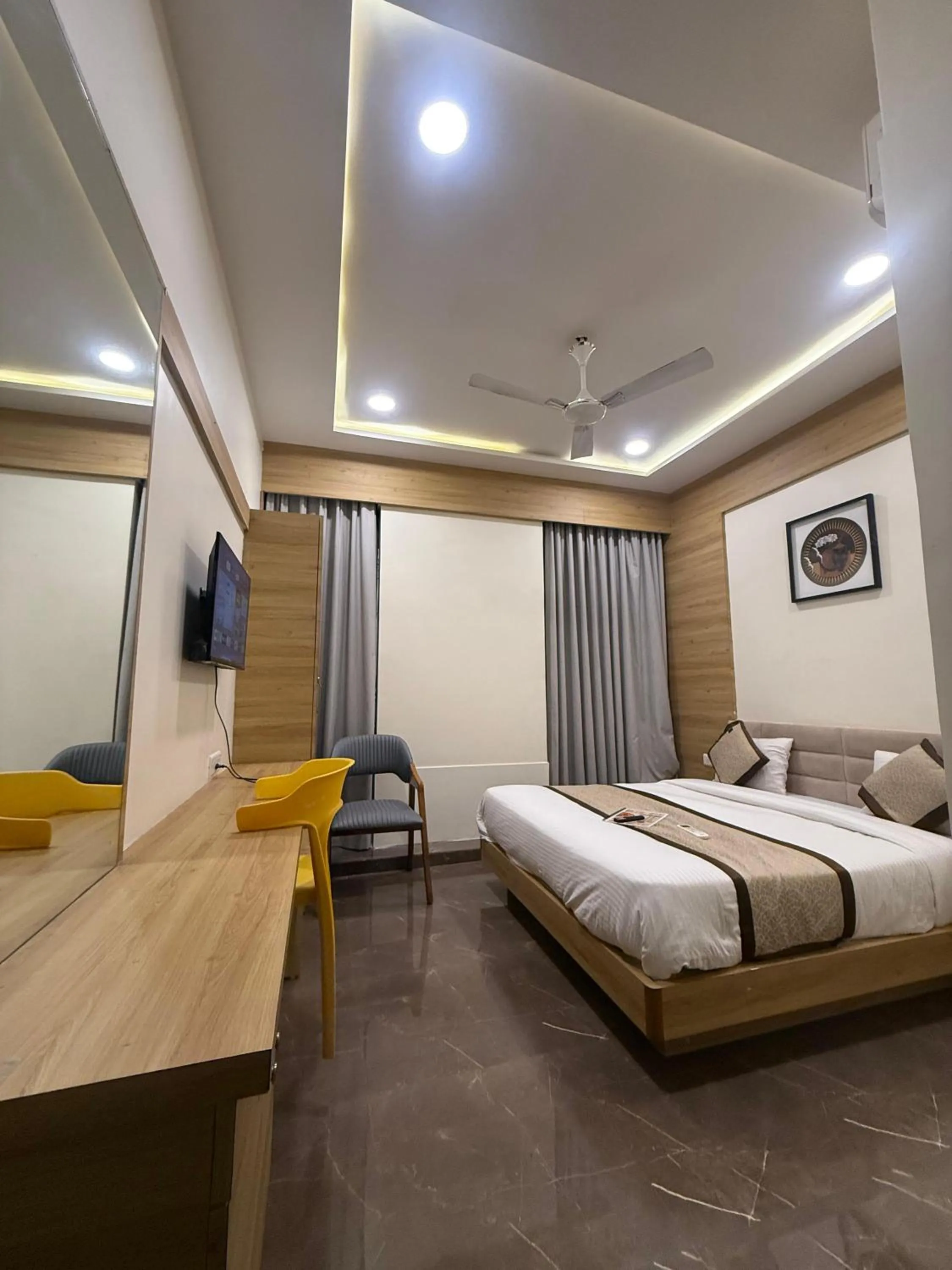 Bed in Hotel Krish villa