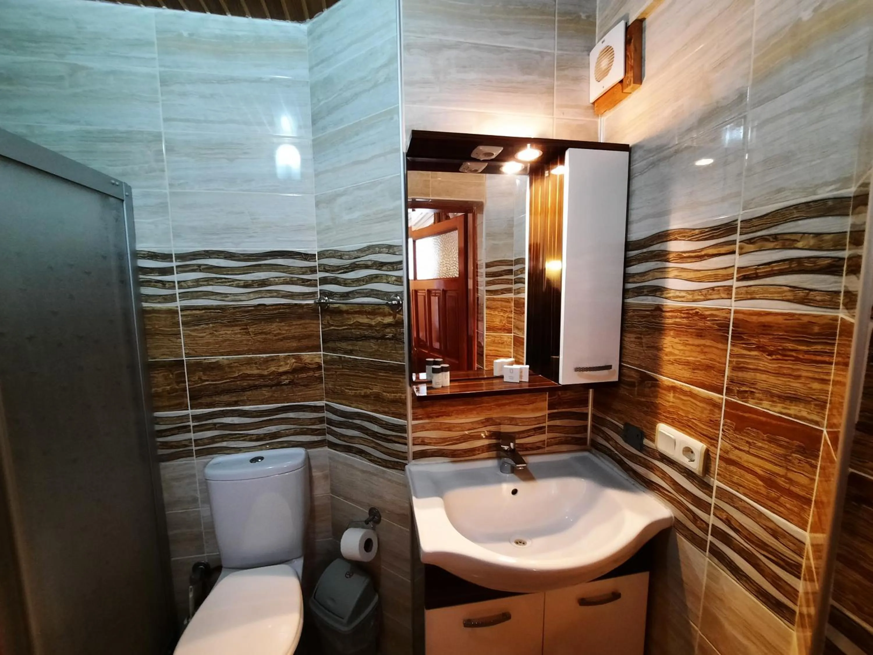 Bathroom in Ali Baba's House