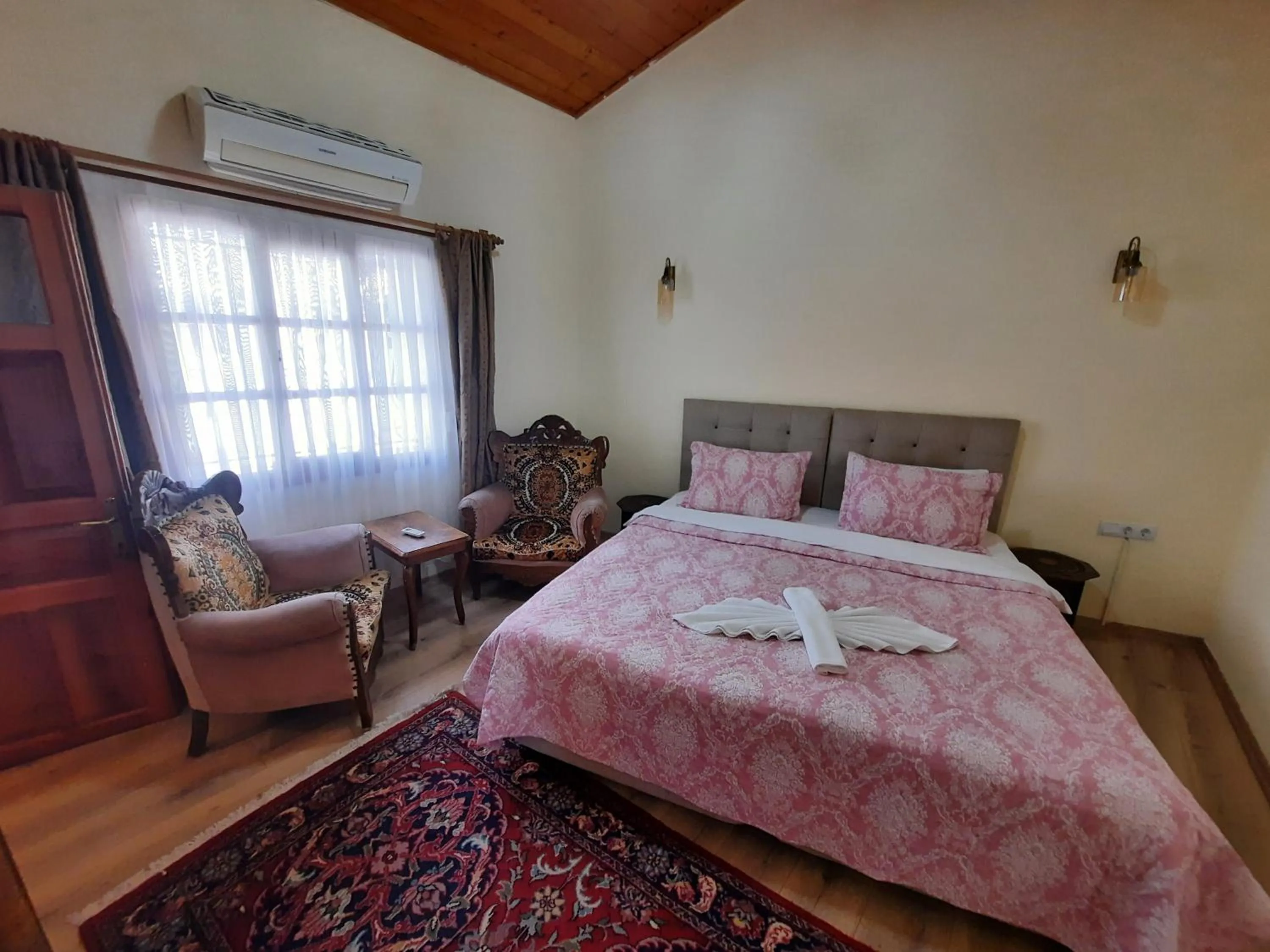 Bed in Ali Baba's House