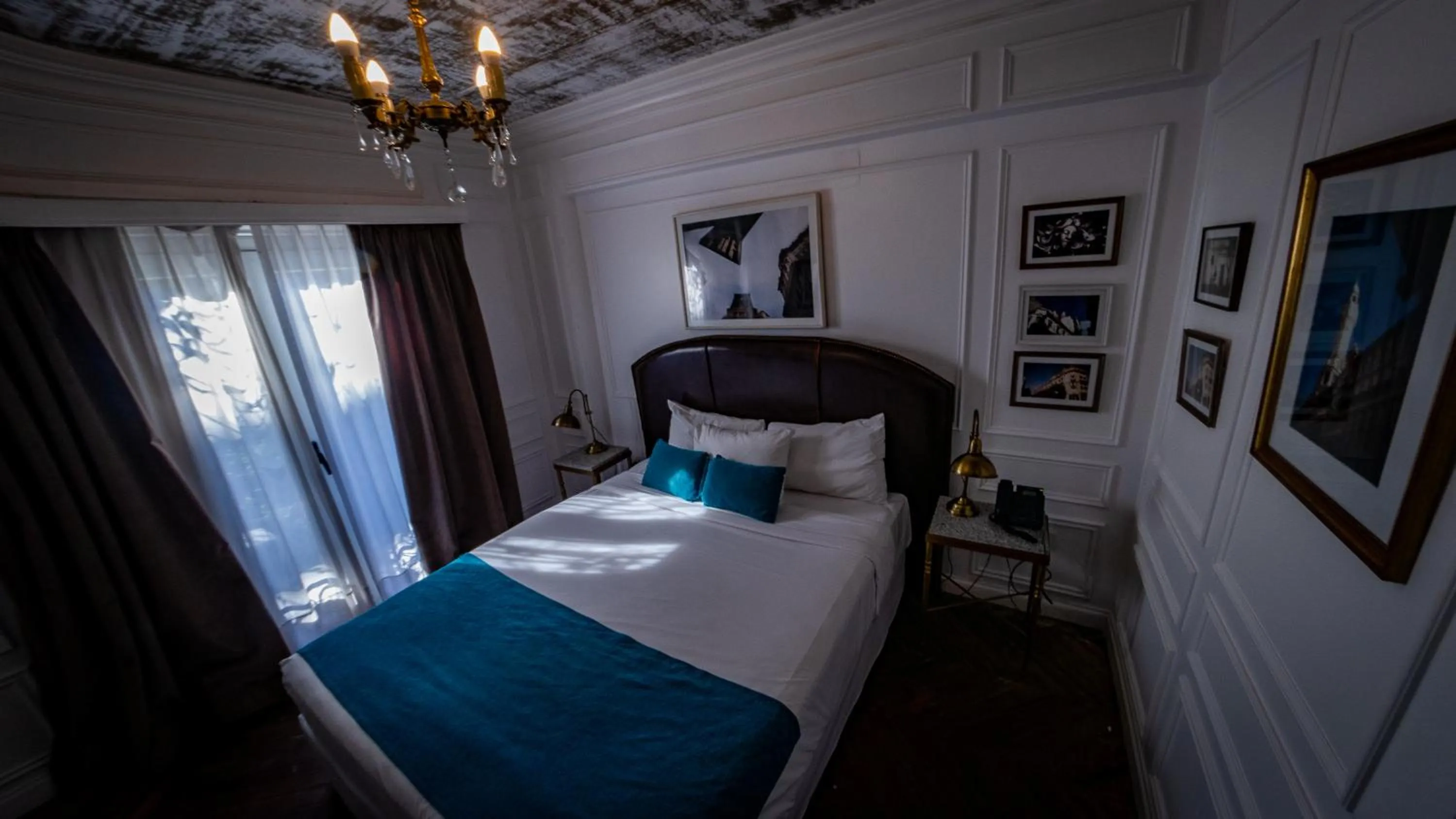 Bedroom, Bed in Hotel Clasico