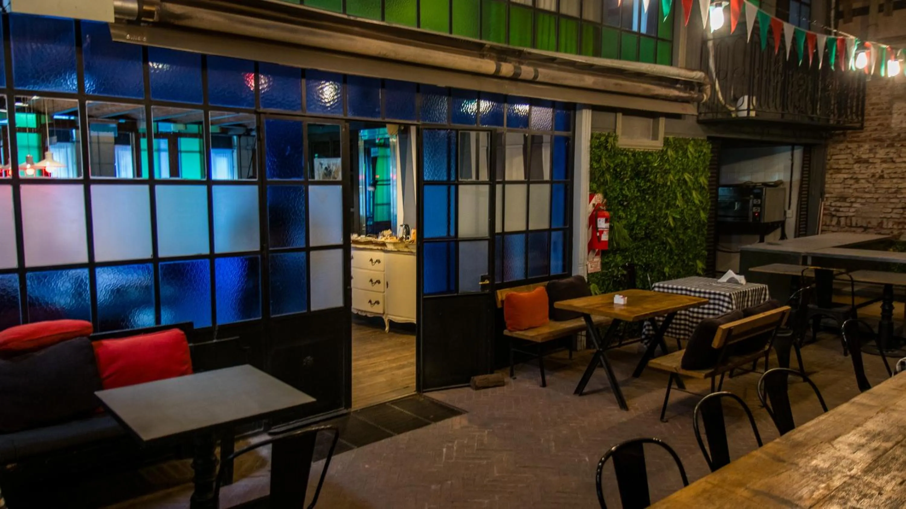 Restaurant/places to eat in Hotel Clasico