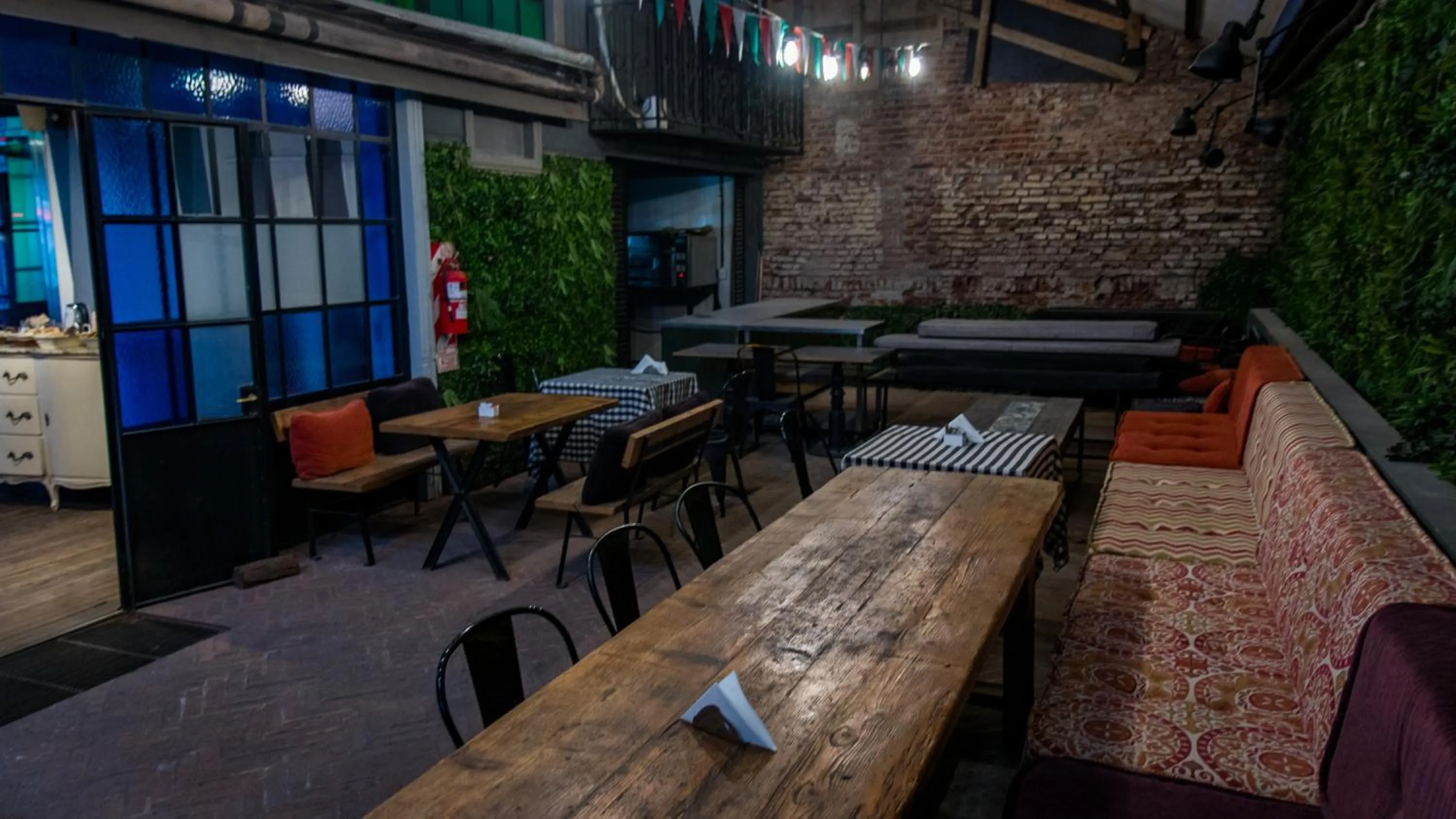 Restaurant/places to eat in Hotel Clasico