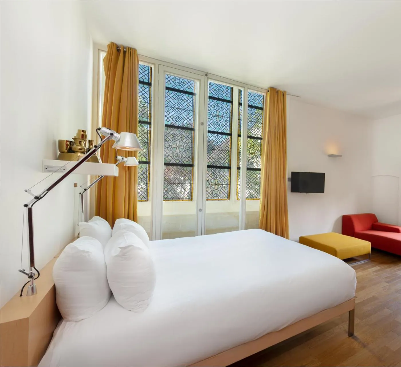 Bed in Kruisherenhotel Maastricht - Oostwegel Collection, member of Design Hotels