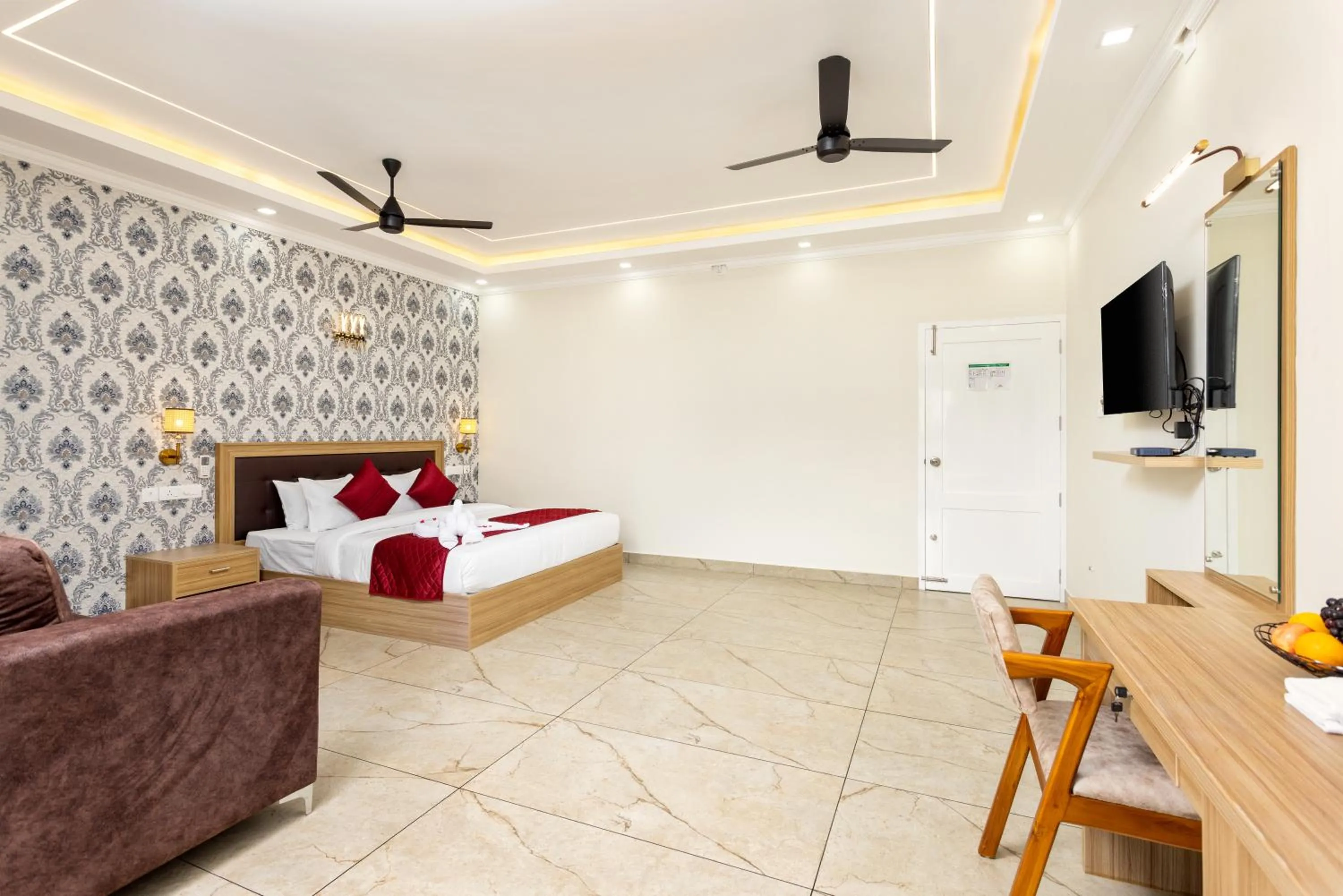 TV and multimedia, Bed in ESAA Airport Hotel