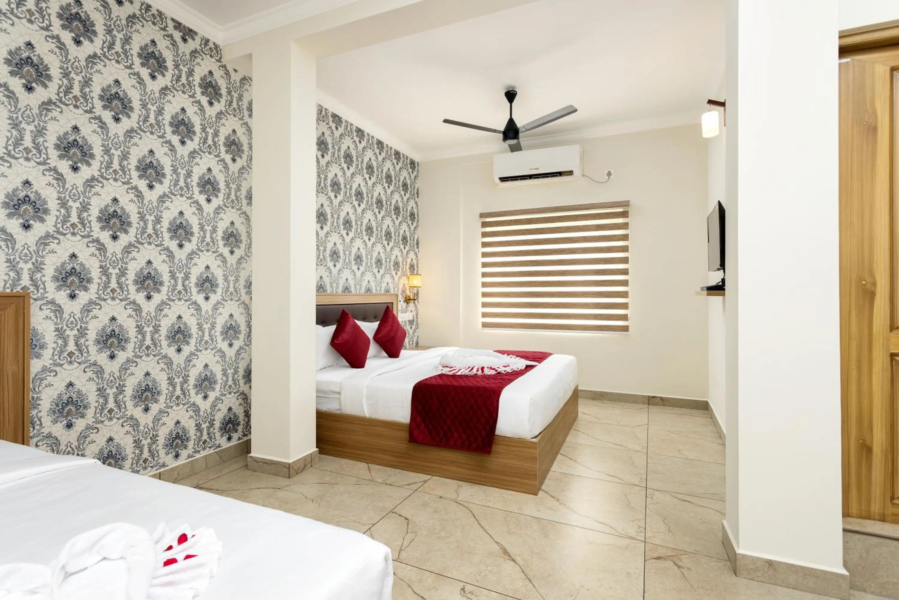 Bedroom, Bed in ESAA Airport Hotel