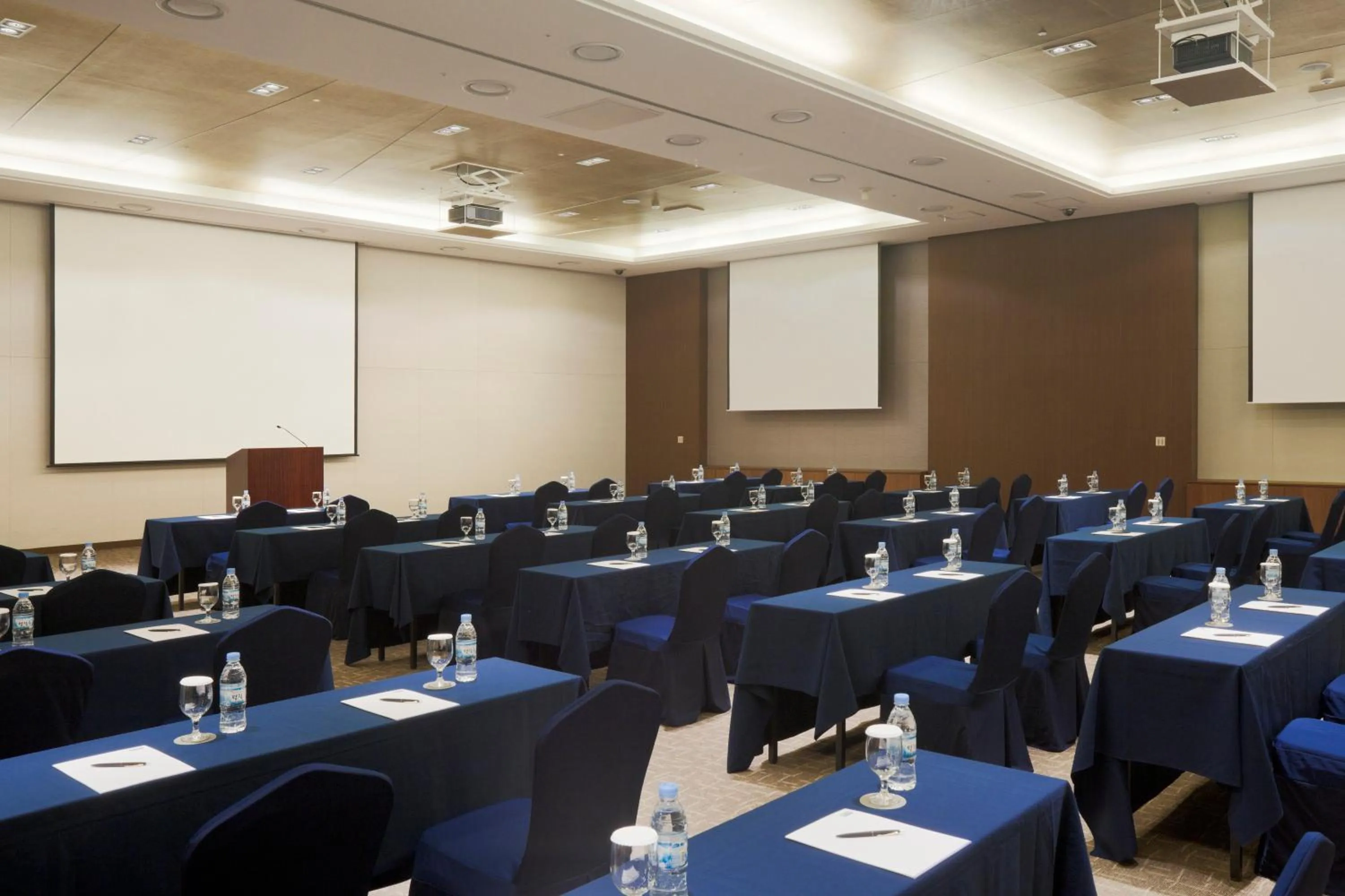 Meeting/conference room in Holiday Inn Resort Alpensia Pyeongchang by IHG